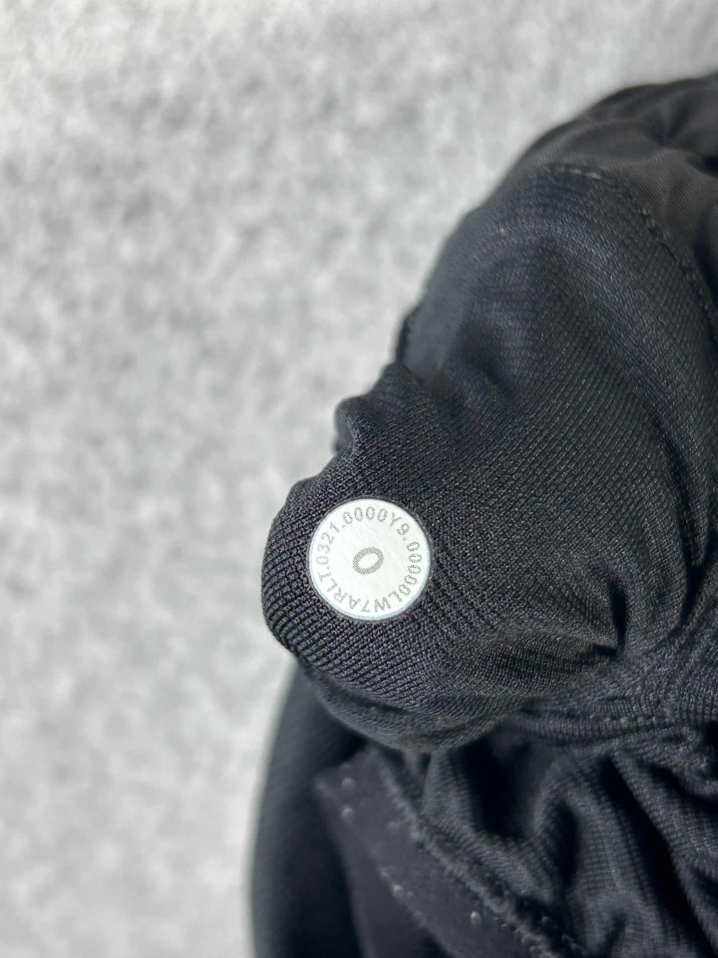 Lululemon Hotty Hot Short II 4" Size 0 Black