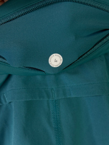 Lululemon Speed Up Short 2.5" Size 4 Green Jasper