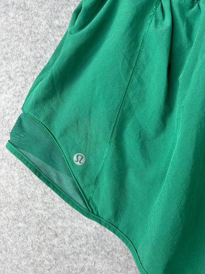 Lululemon Hotty Hot High Rise Lined Short 2.5” Size 10 Cascadia Green (Square Dot)