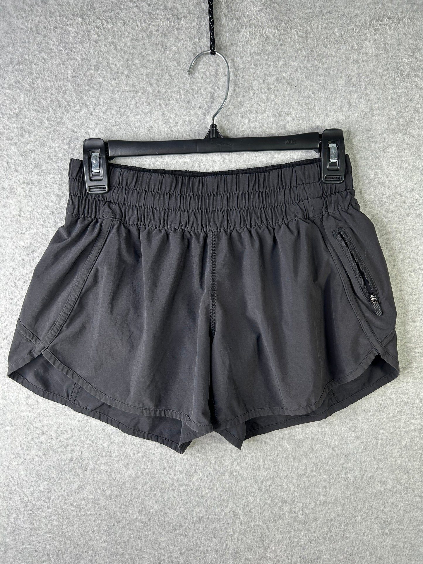Lululemon Tracker Short V 4" Size 8 Black