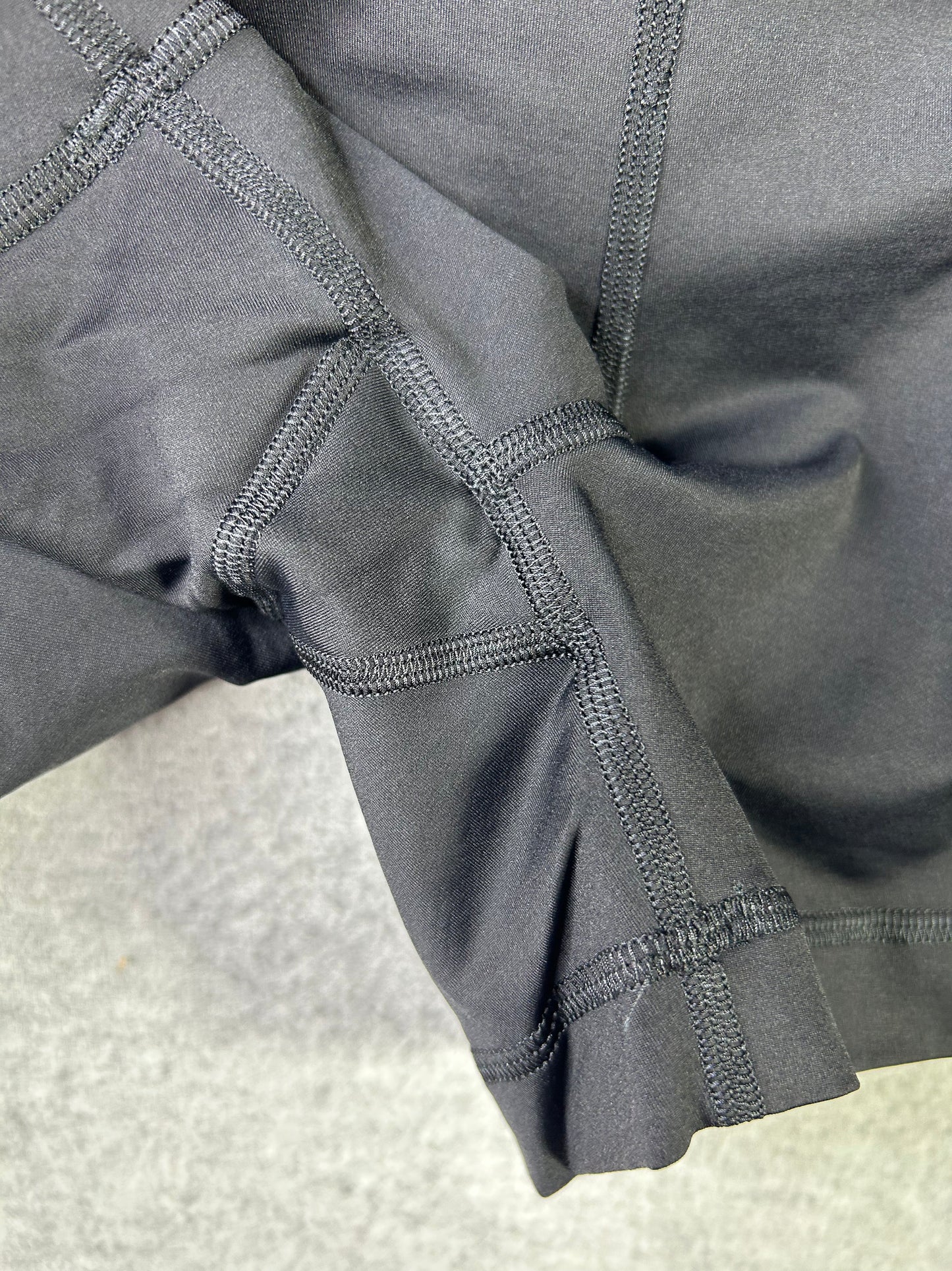 Lululemon Hotty Hot High-Rise Skirt Size 4 Black