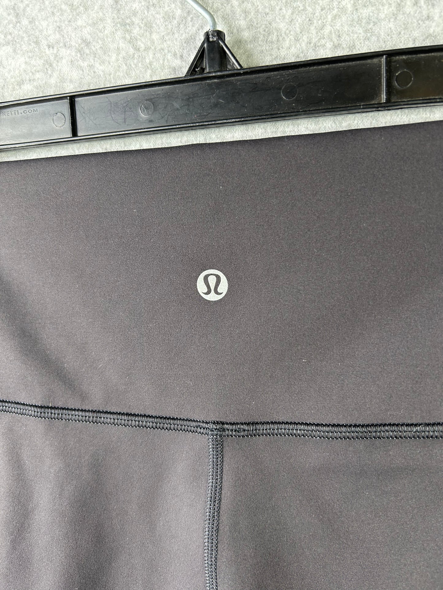 Lululemon Wunder Train High-Rise Short 6" Size 8 Black