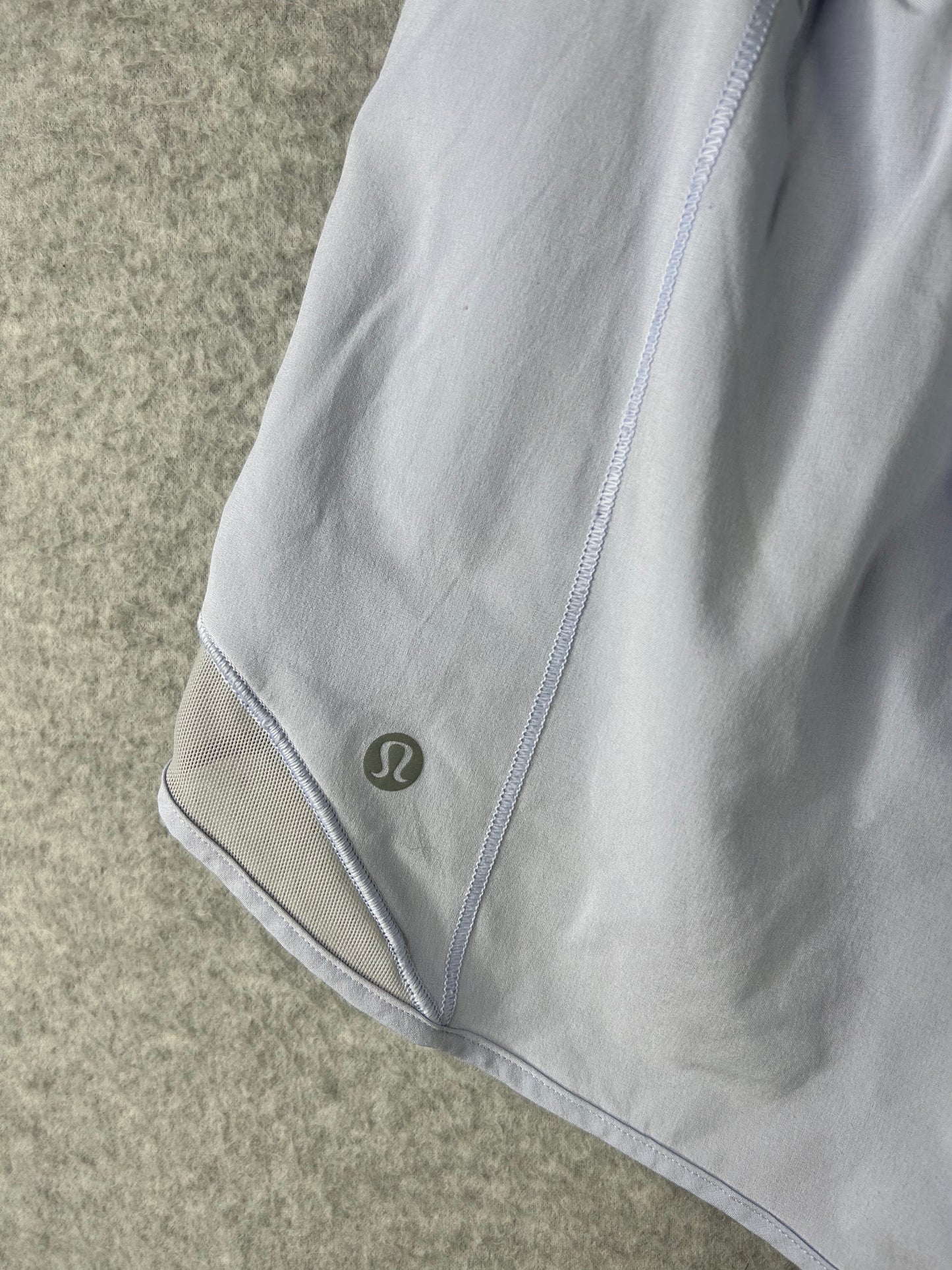 Lululemon Hotty Hot Low-Rise Lined Short 4" Size 8 Pastel Blue