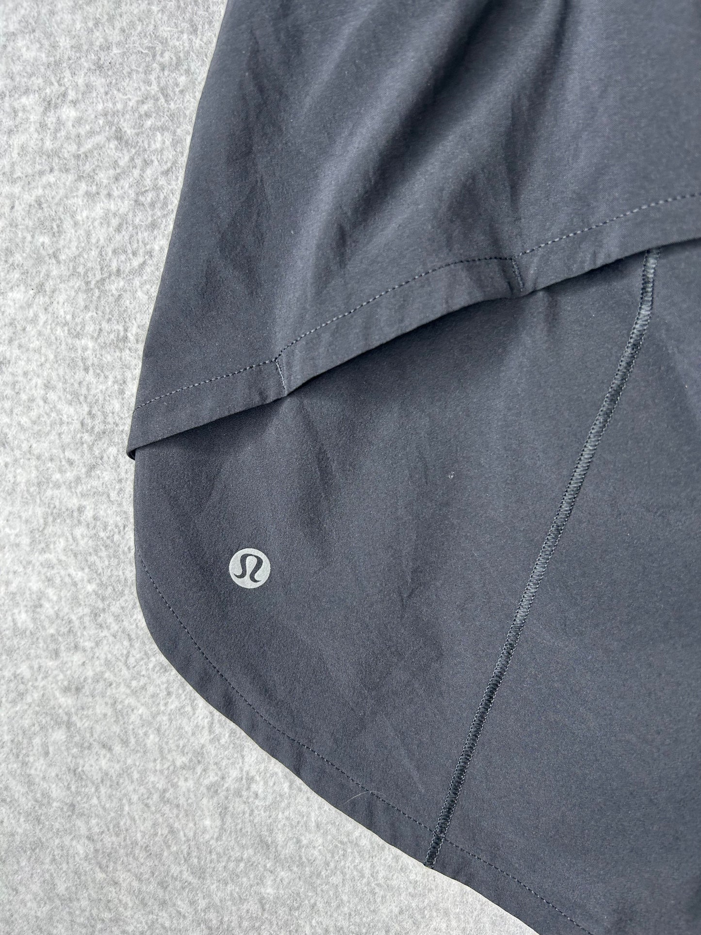 Lululemon Speed Up High-Rise Short 4" Size 10 Black (Square Dot)