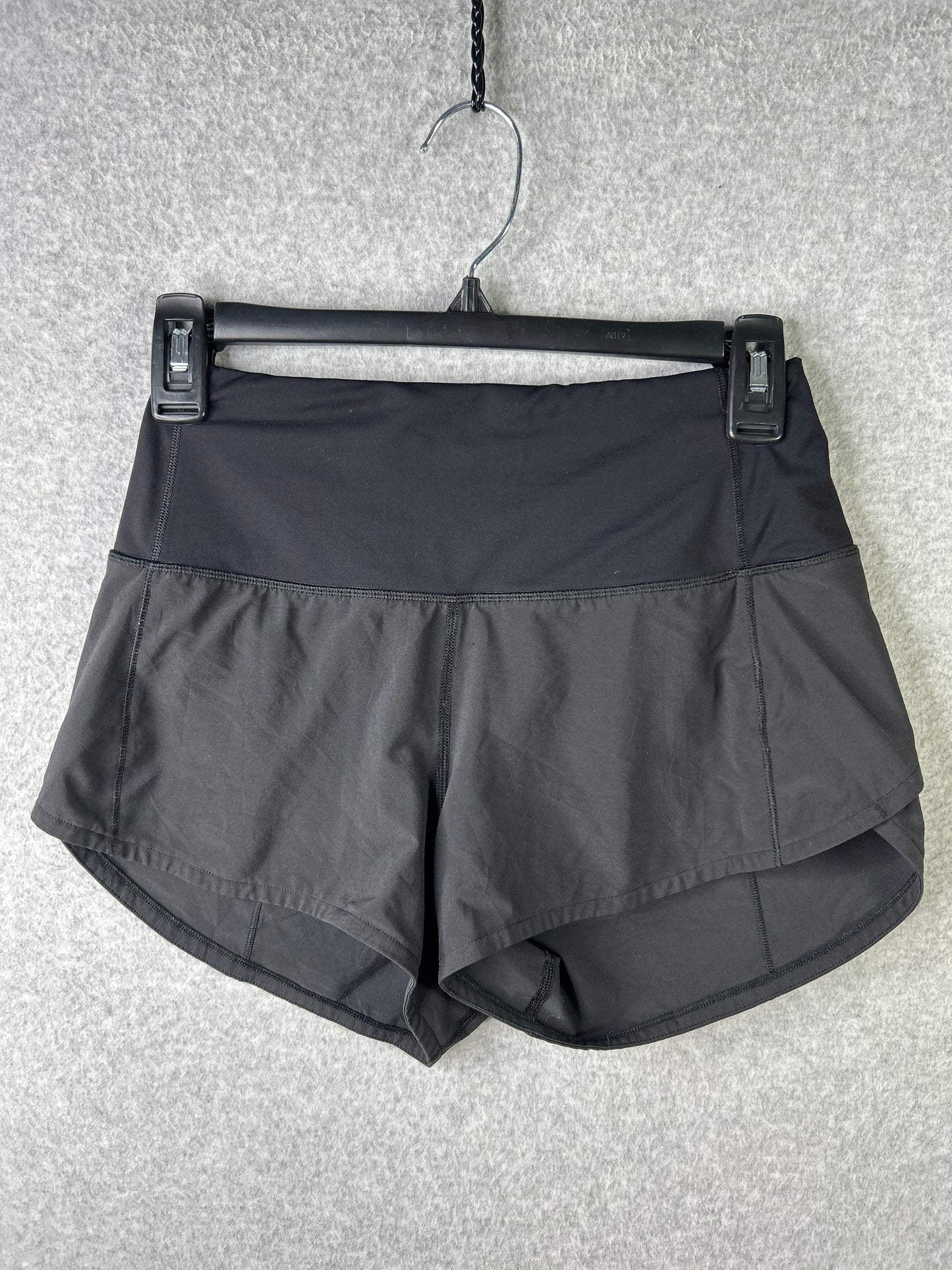 Lululemon Speed Up Short High-Rise 2.5" Size 2 Black (Square Dot)