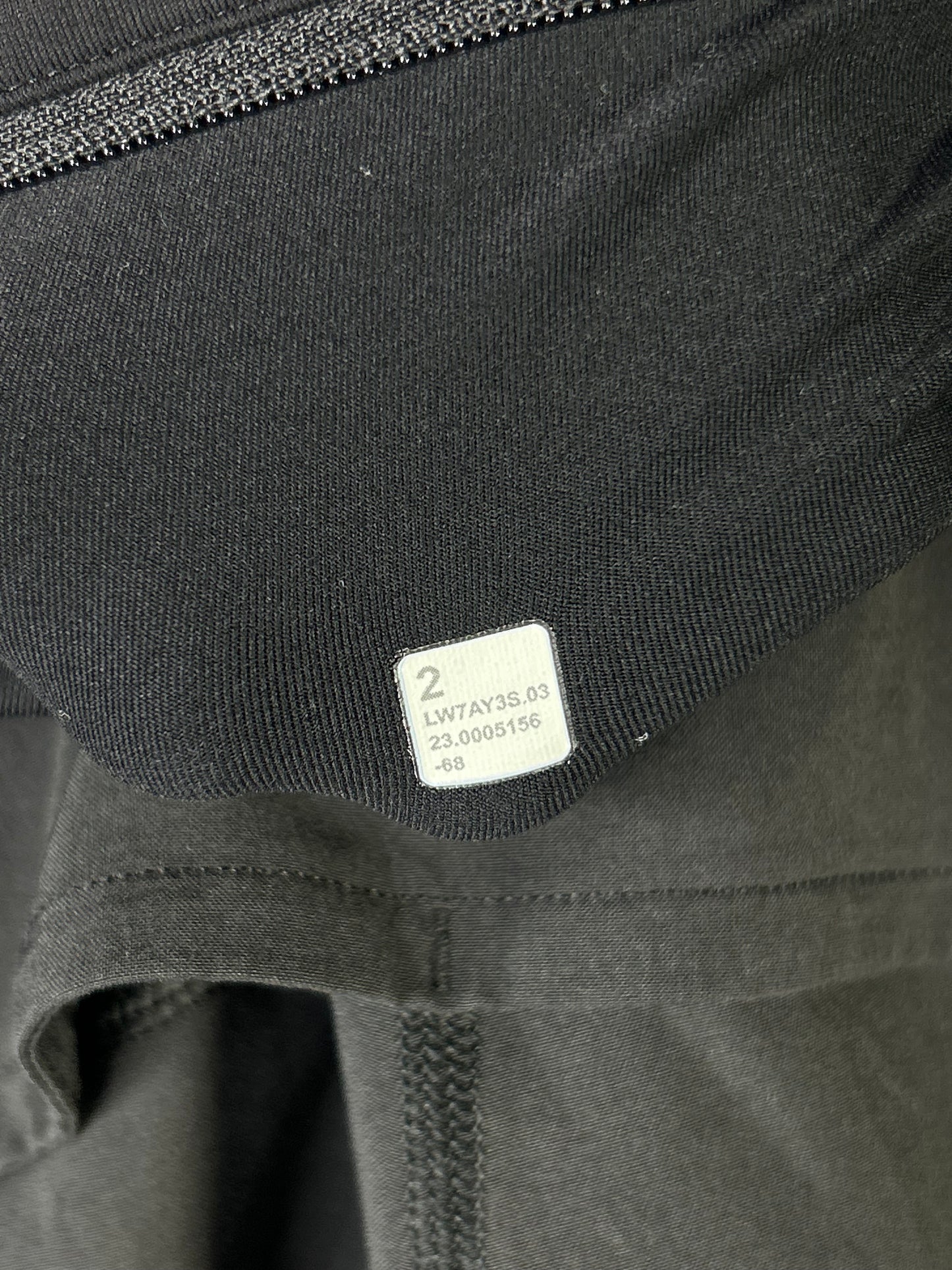 Lululemon Speed Up Short High-Rise 2.5" Size 2 Black (Square Dot)