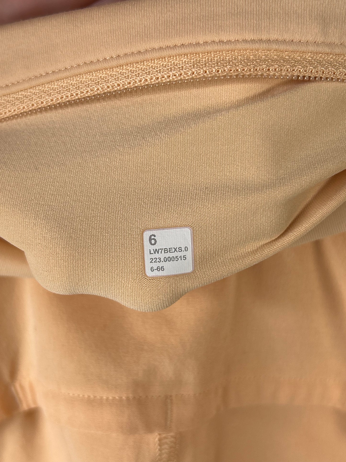 Lululemon Speed Up High-Rise Lined Short 2.5" Size 6 Summer Glow (Square Dot)