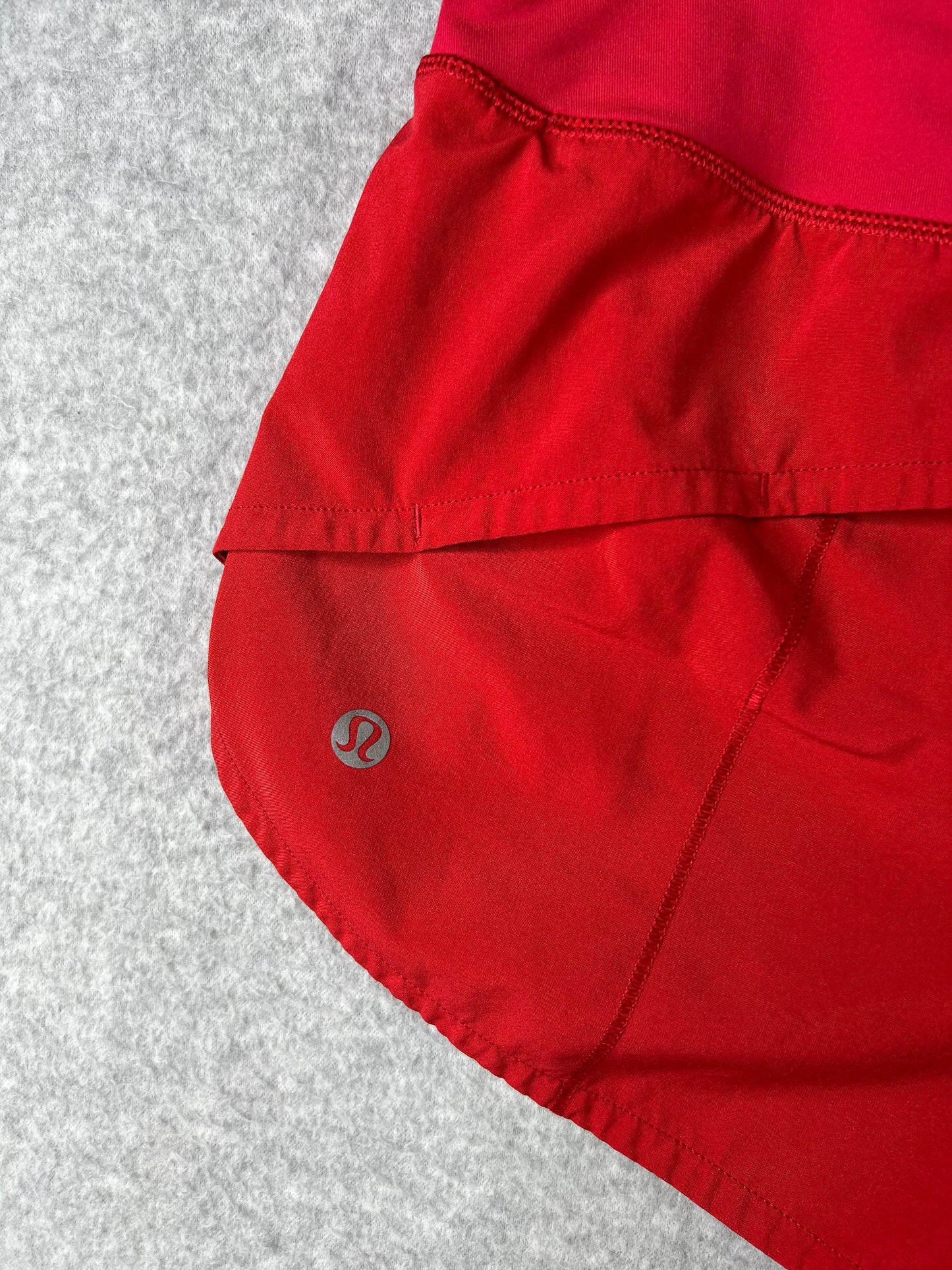 Lululemon Speed Up Short 2.5" Size 6 Dark Red