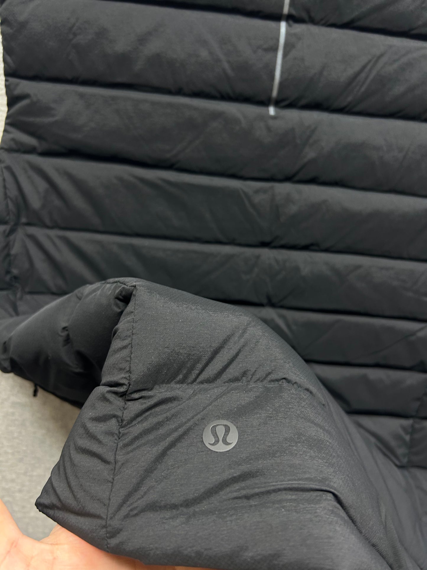 Lululemon Navigation Stretch Down Vest Size Small Black