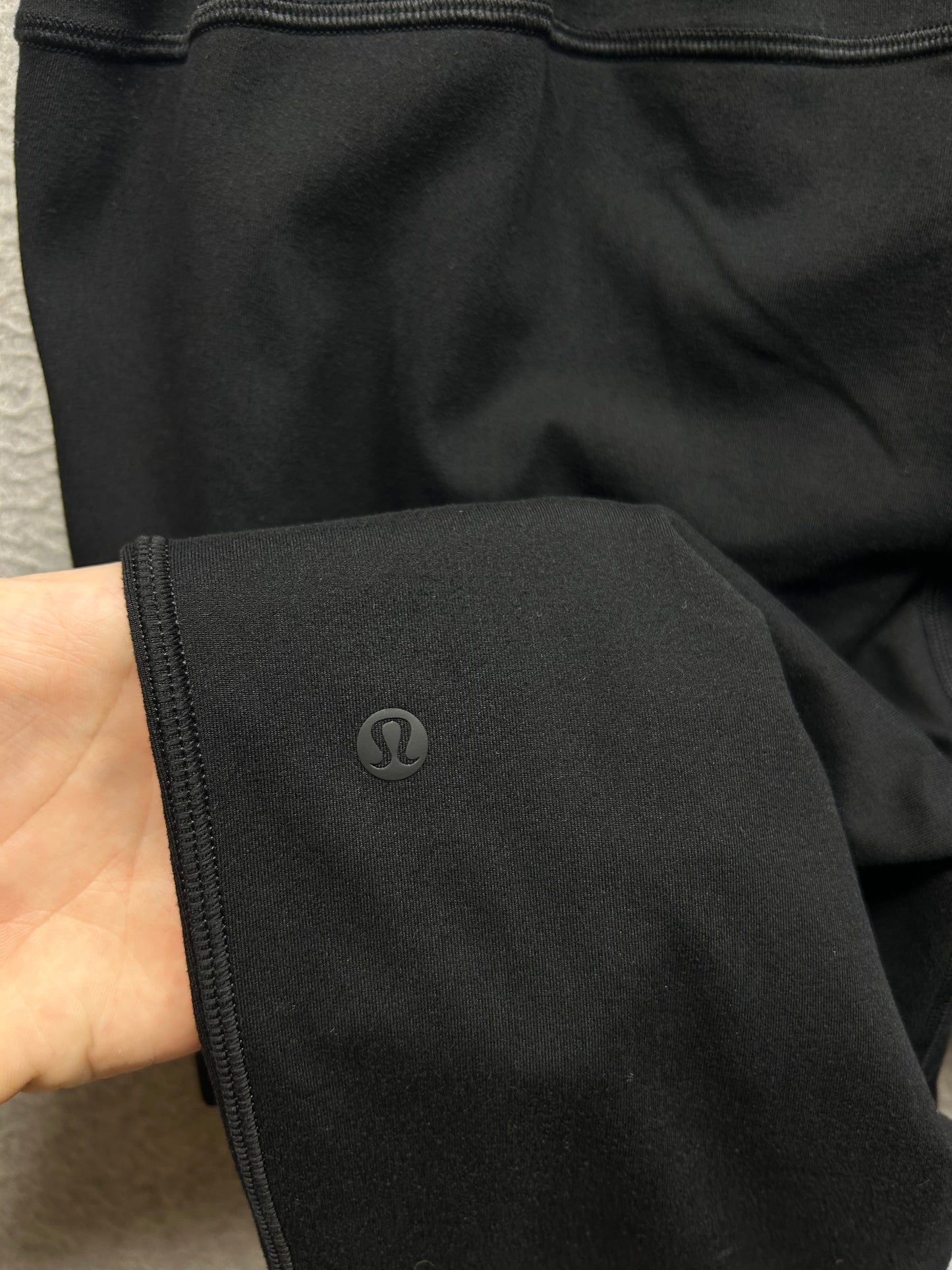 Lululemon Soft Jersey Tapered Pant Size Small (Square) Black
