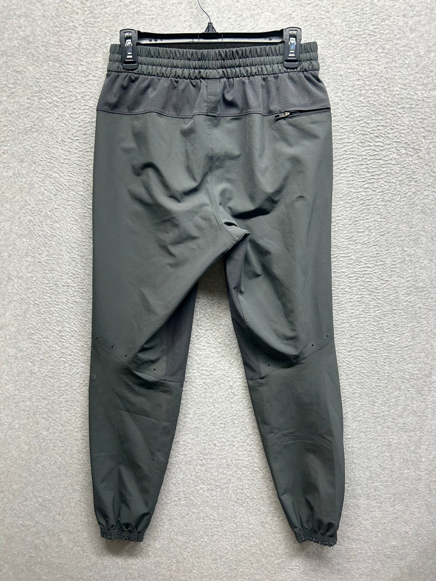 Lululemon License to Train Jogger Size Small (Square) Graphite Grey
