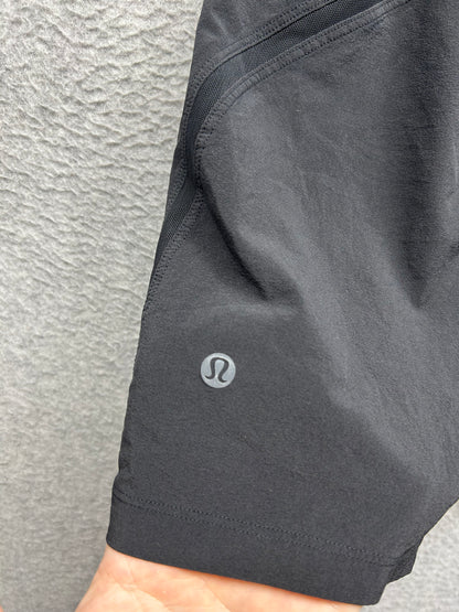 FLAWED Lululemon Pace Breaker Short 5" Lined Size Small (Square) Black