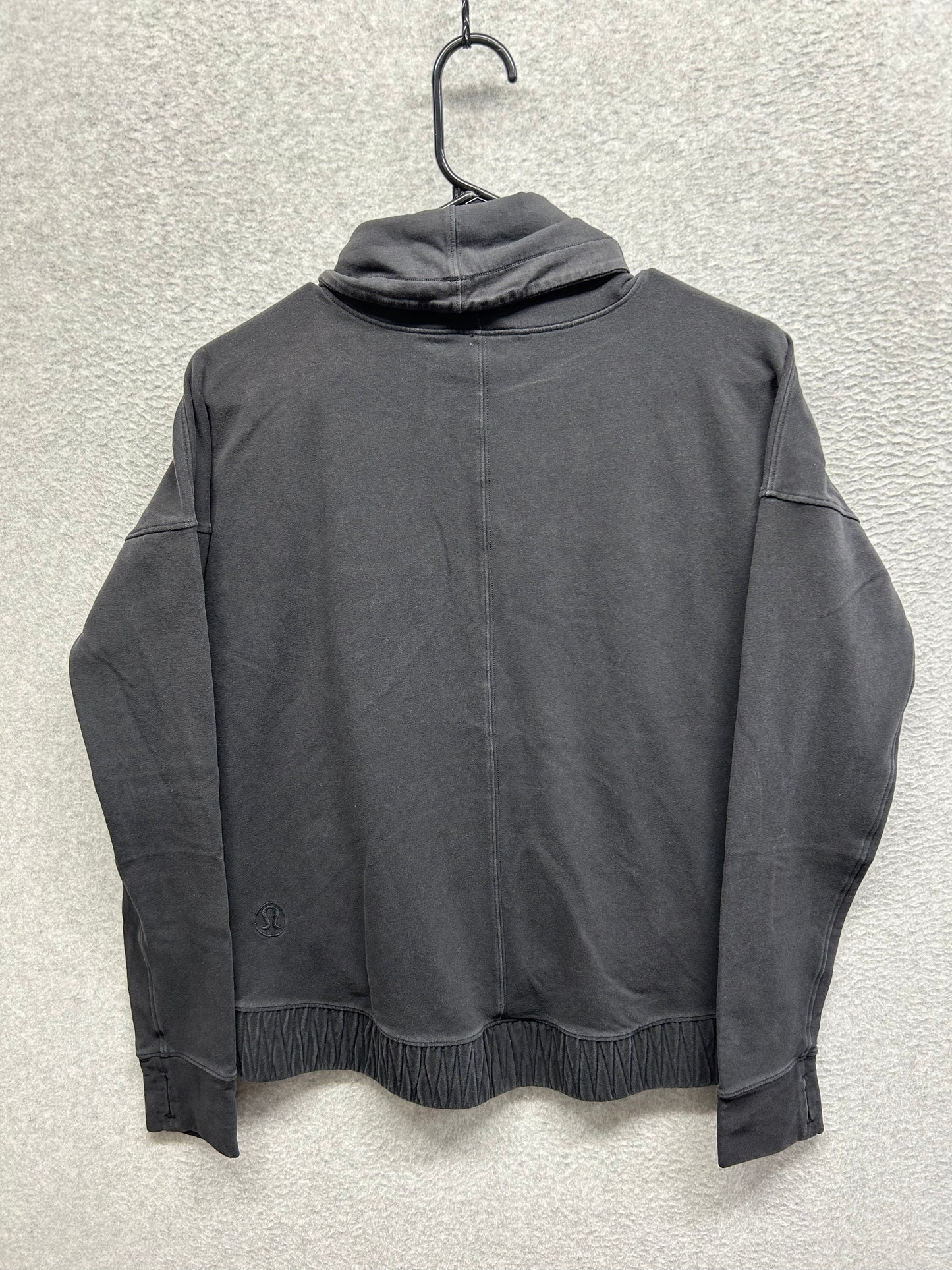 Lululemon Stress Less Pullover Size 6 Black