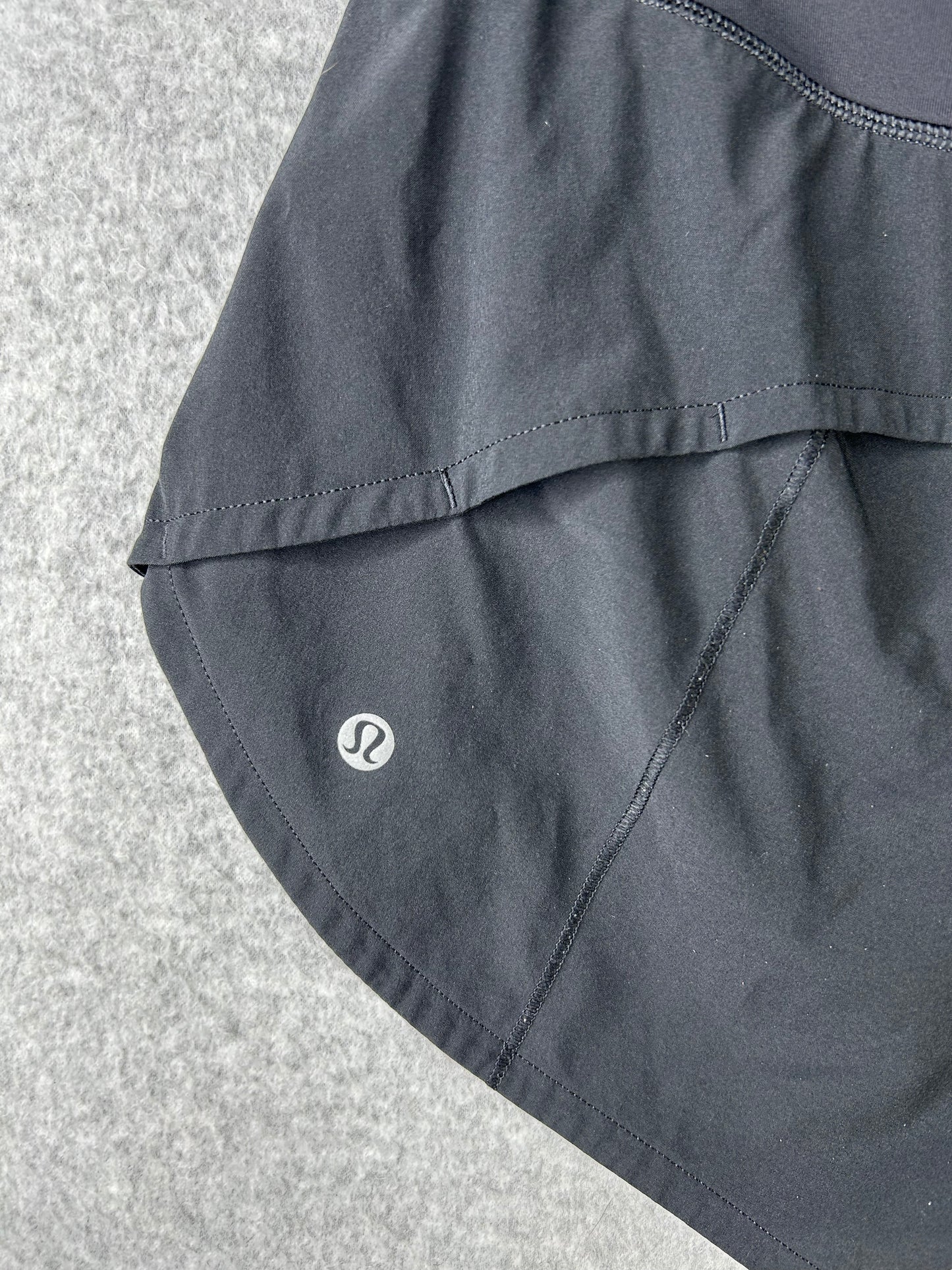 Lululemon Speed Up Short Long 4" Size 4 Black