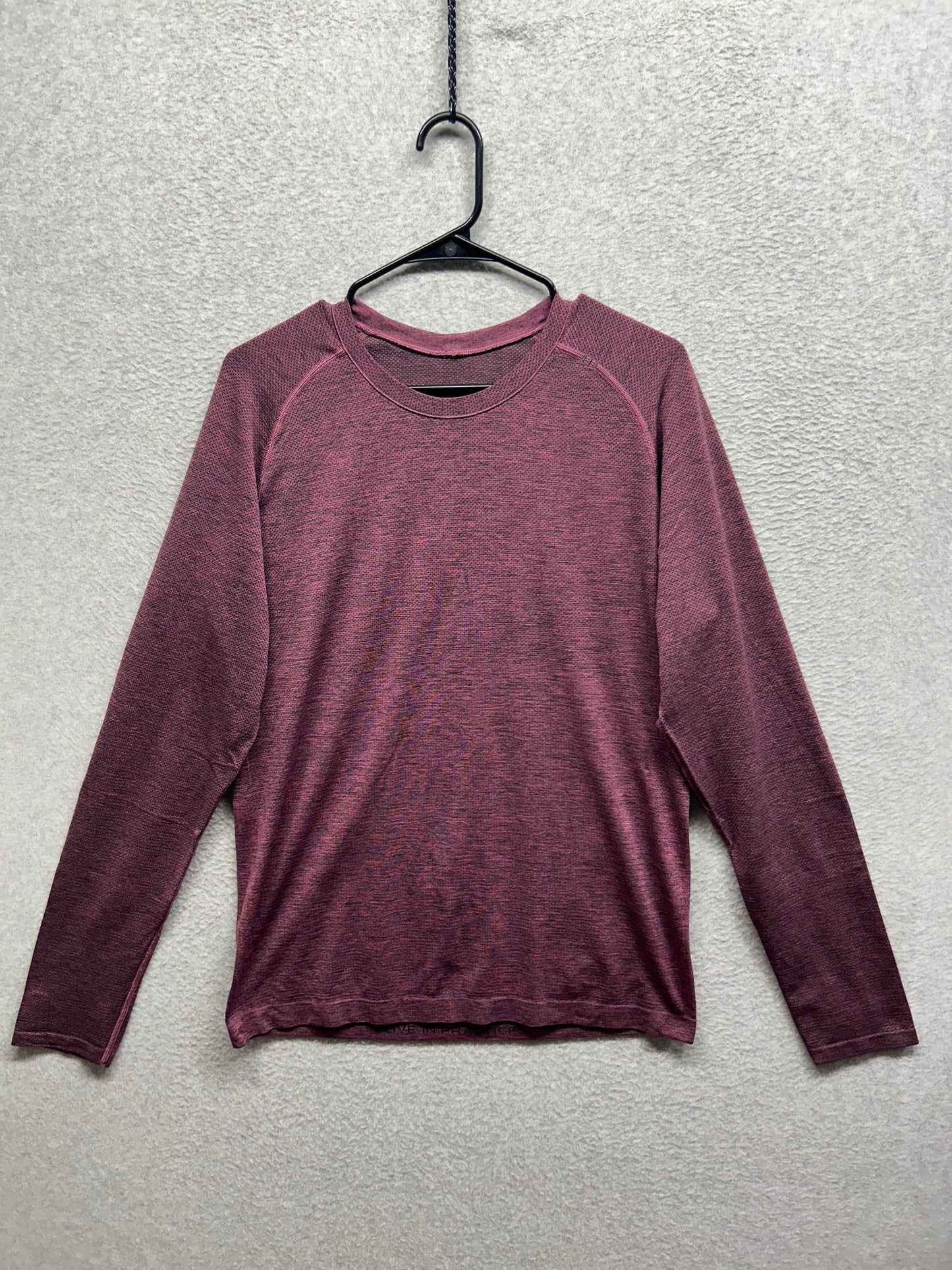Lululemon Metal Vent Tech Long Sleeve Size Medium Caliente
