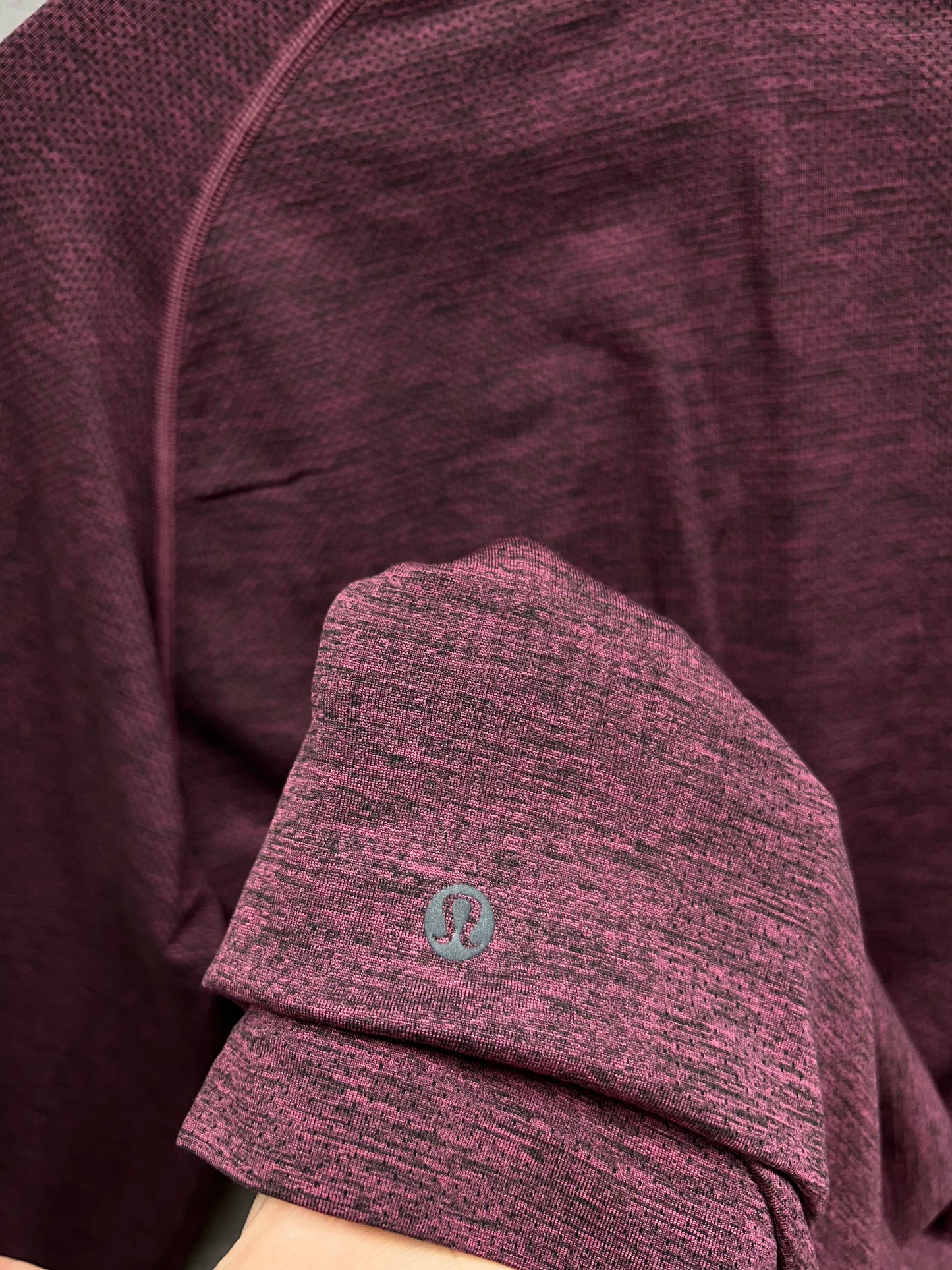 Lululemon Metal Vent Tech Long Sleeve Size Medium Caliente
