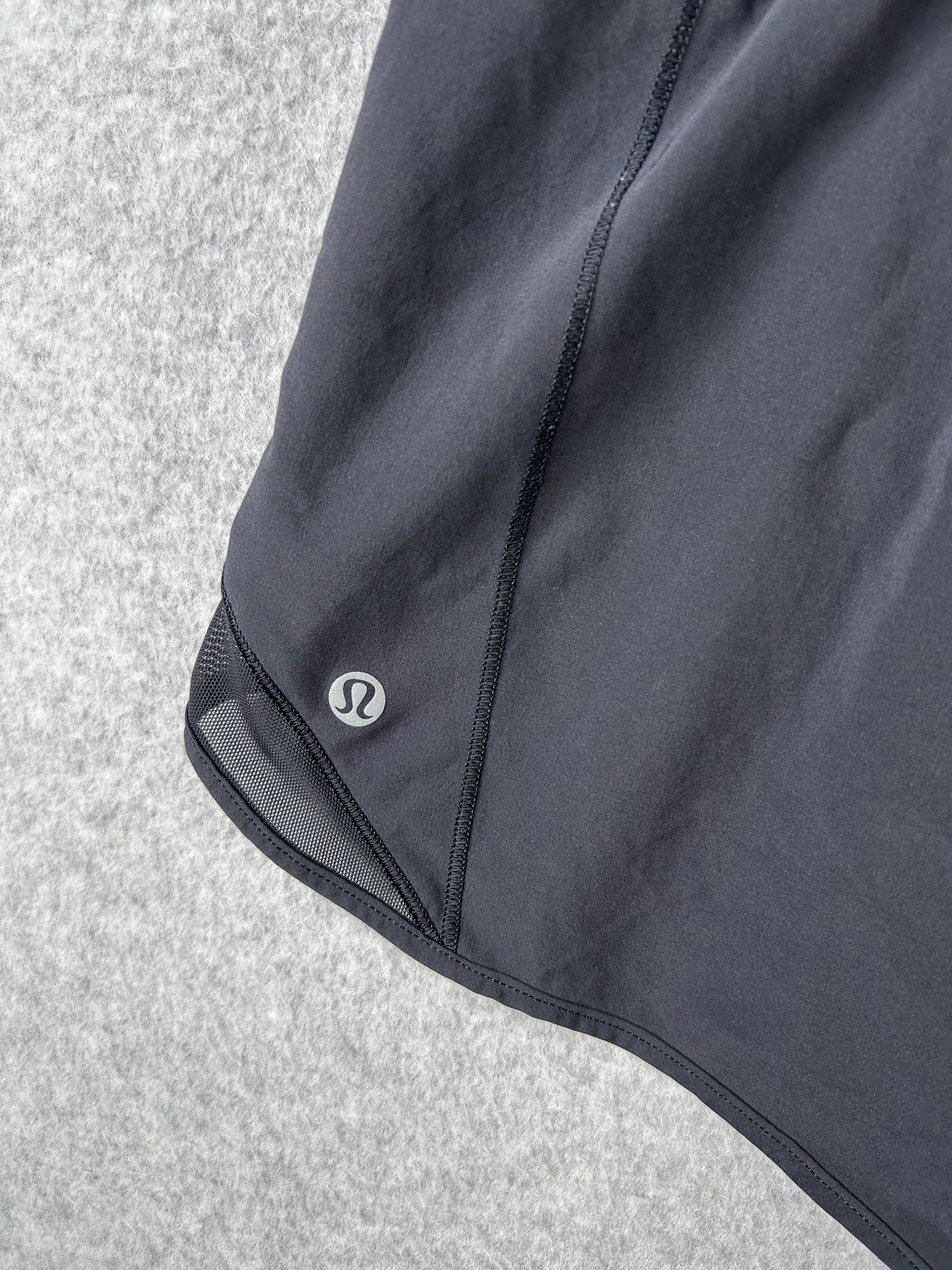 Lululemon Hotty Hot Short High-Rise 4" Size 14 Black