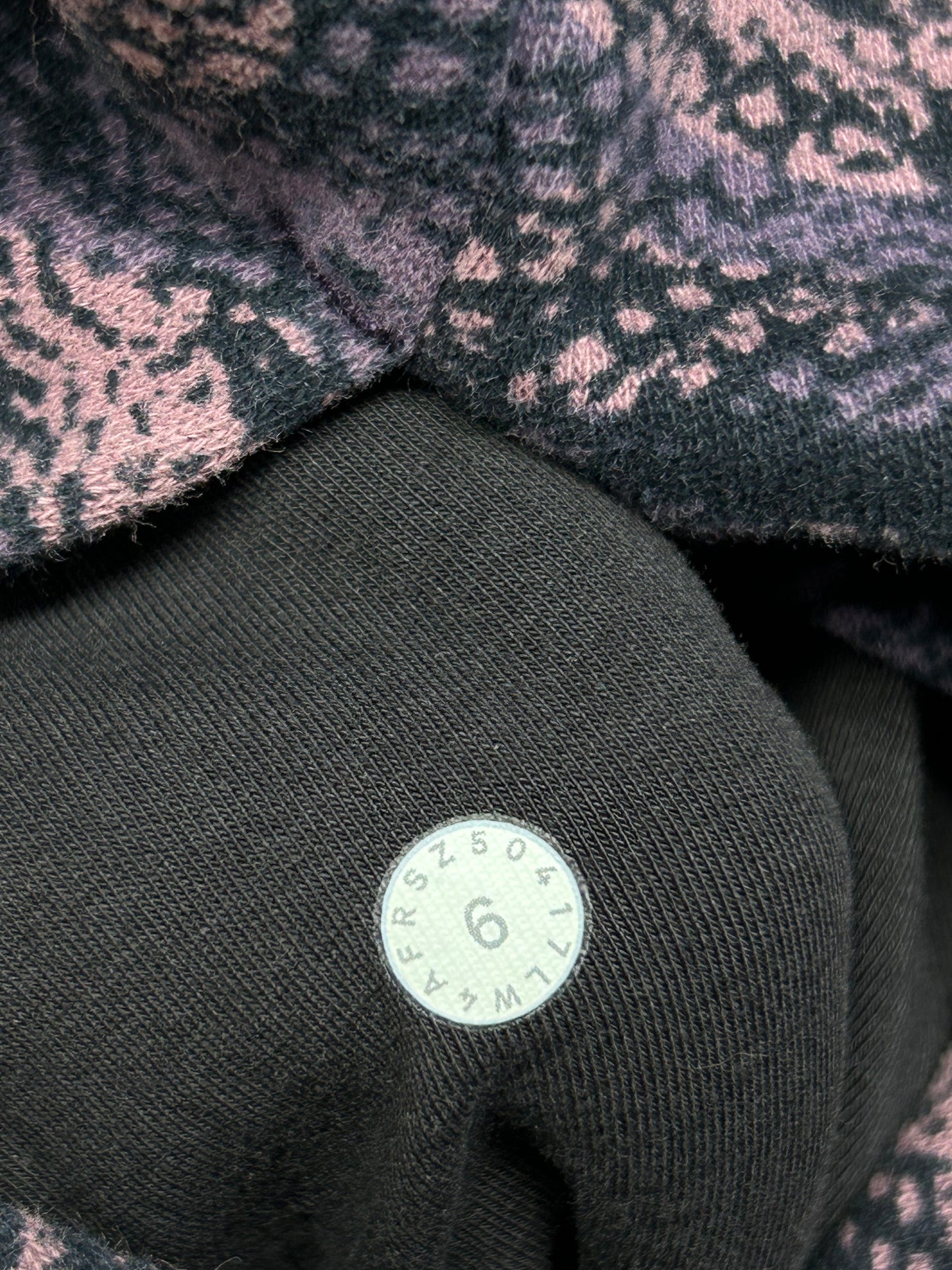Lululemon Scuba Hoodie IV Size 6 Rip Wave Purple Thunder Black