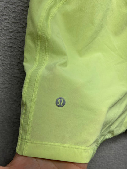 Lululemon Pace Breaker Linerless Short 5" Size Medium Faded Zap