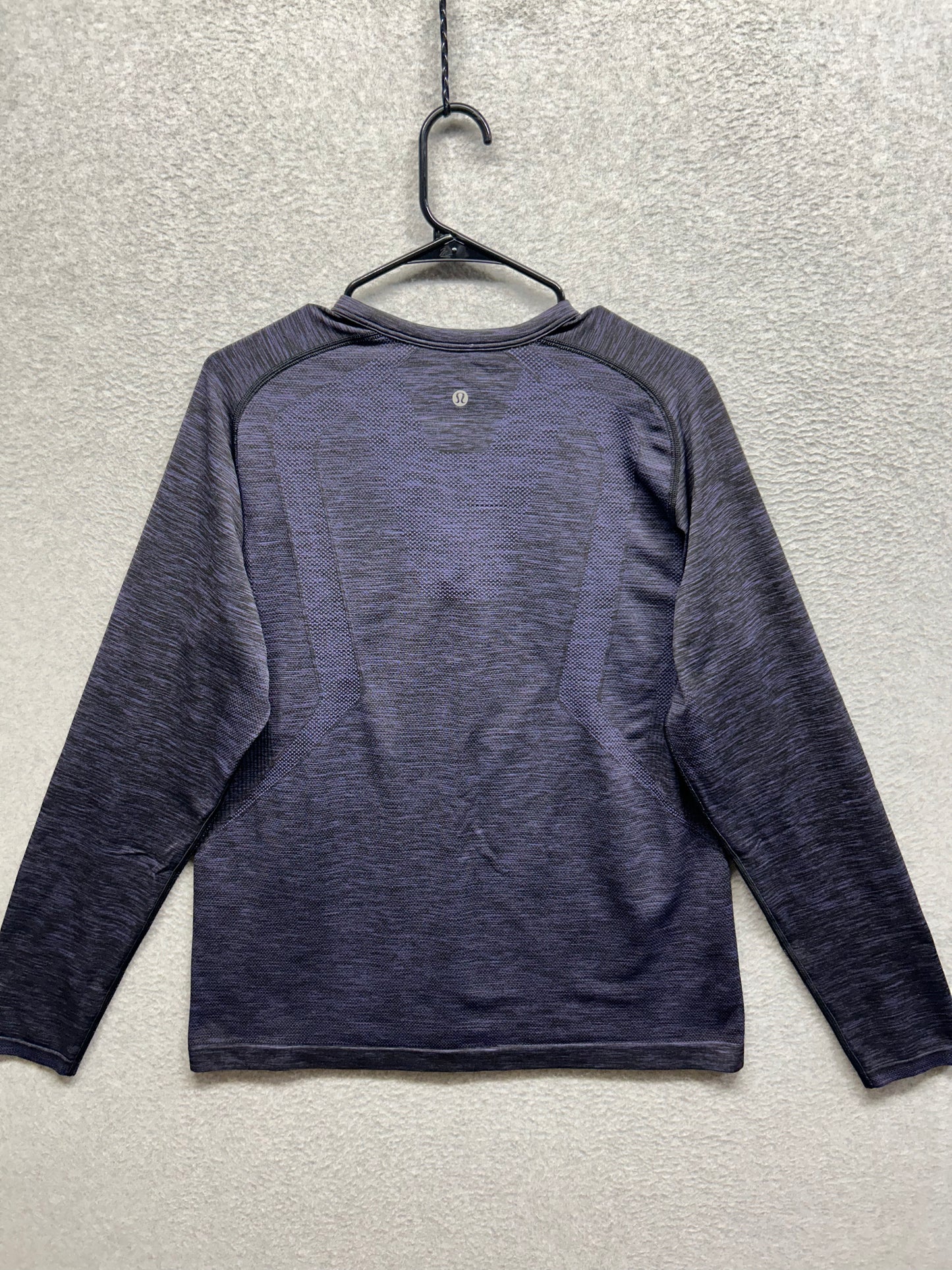 Lululemon Metal Vent Tech Long Sleeve Henley Size Large Purple