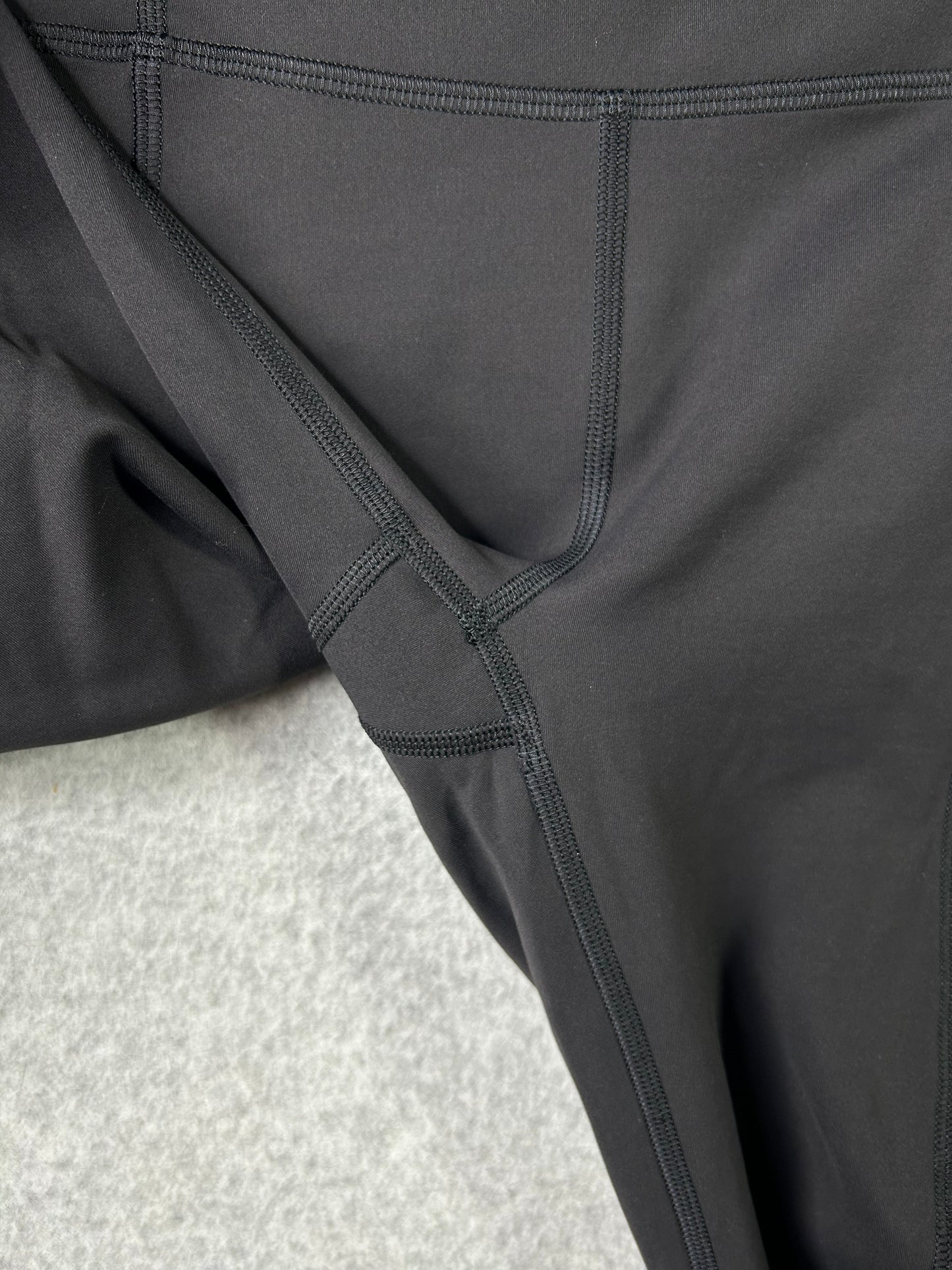 Lululemon Invigorate High-Rise Tight 25" Size 2 Black