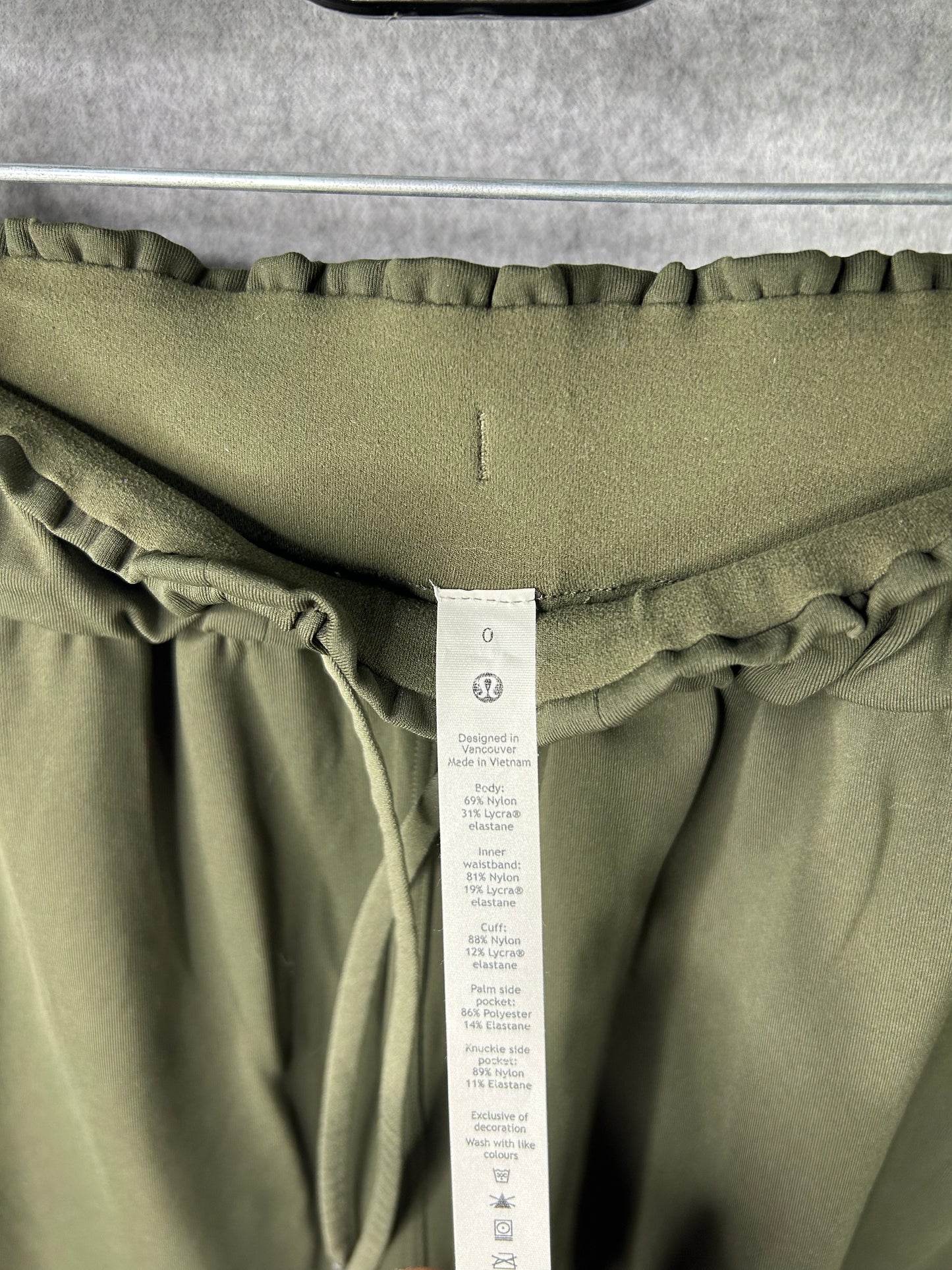 Lululemon Stretch High-Rise Jogger Size 0 Dark Olive