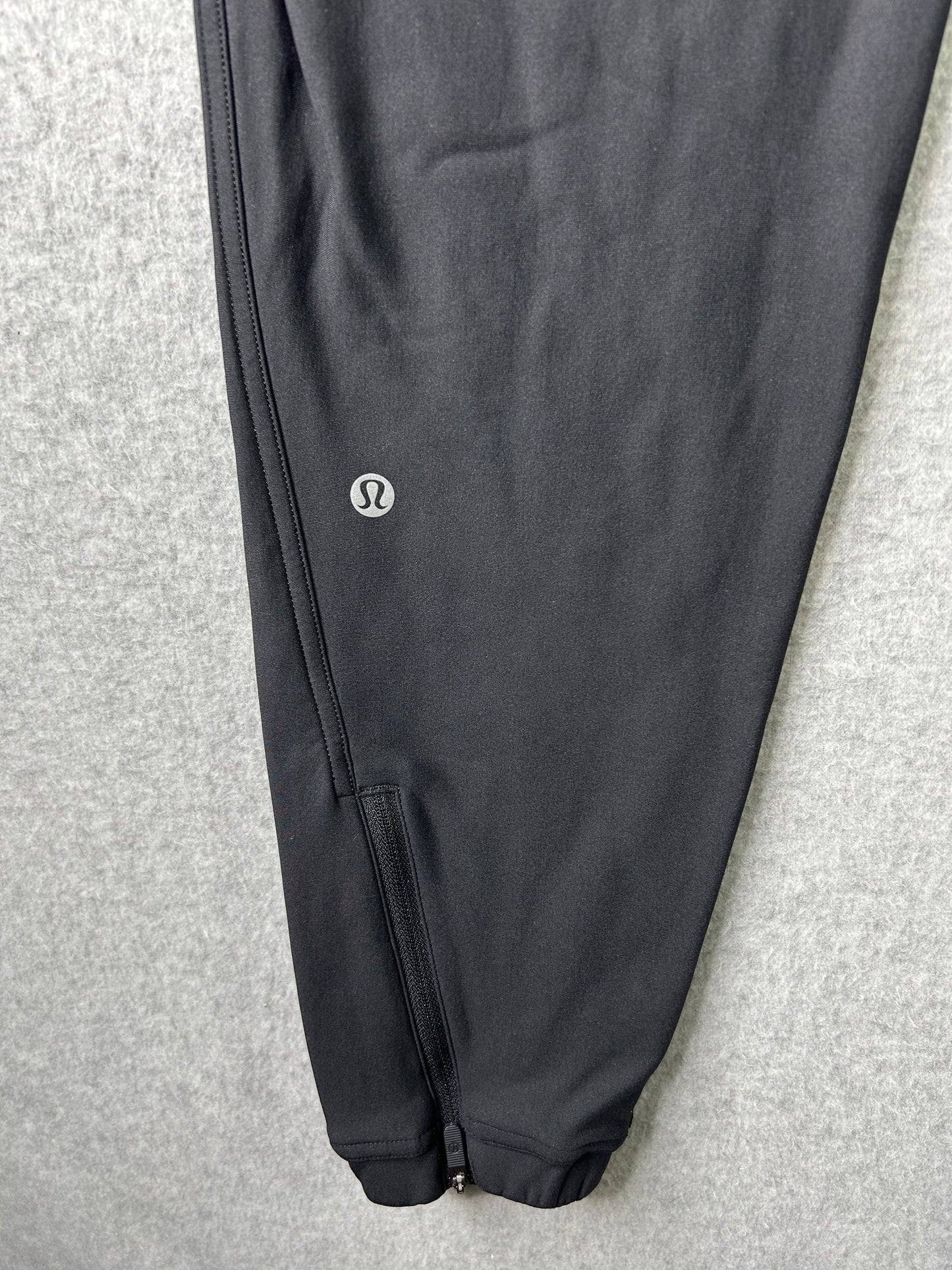 Lululemon Adapted State High-Rise Tech Fleece Jogger Size 0 Black (Sqaure Dot)