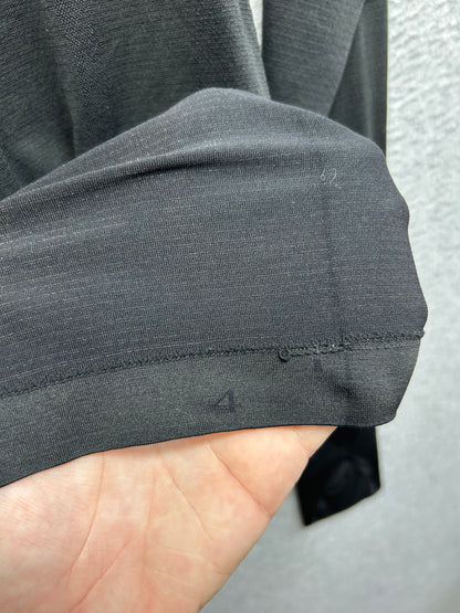 Lululemon Swiftly Speed Turtleneck Size 4 Black