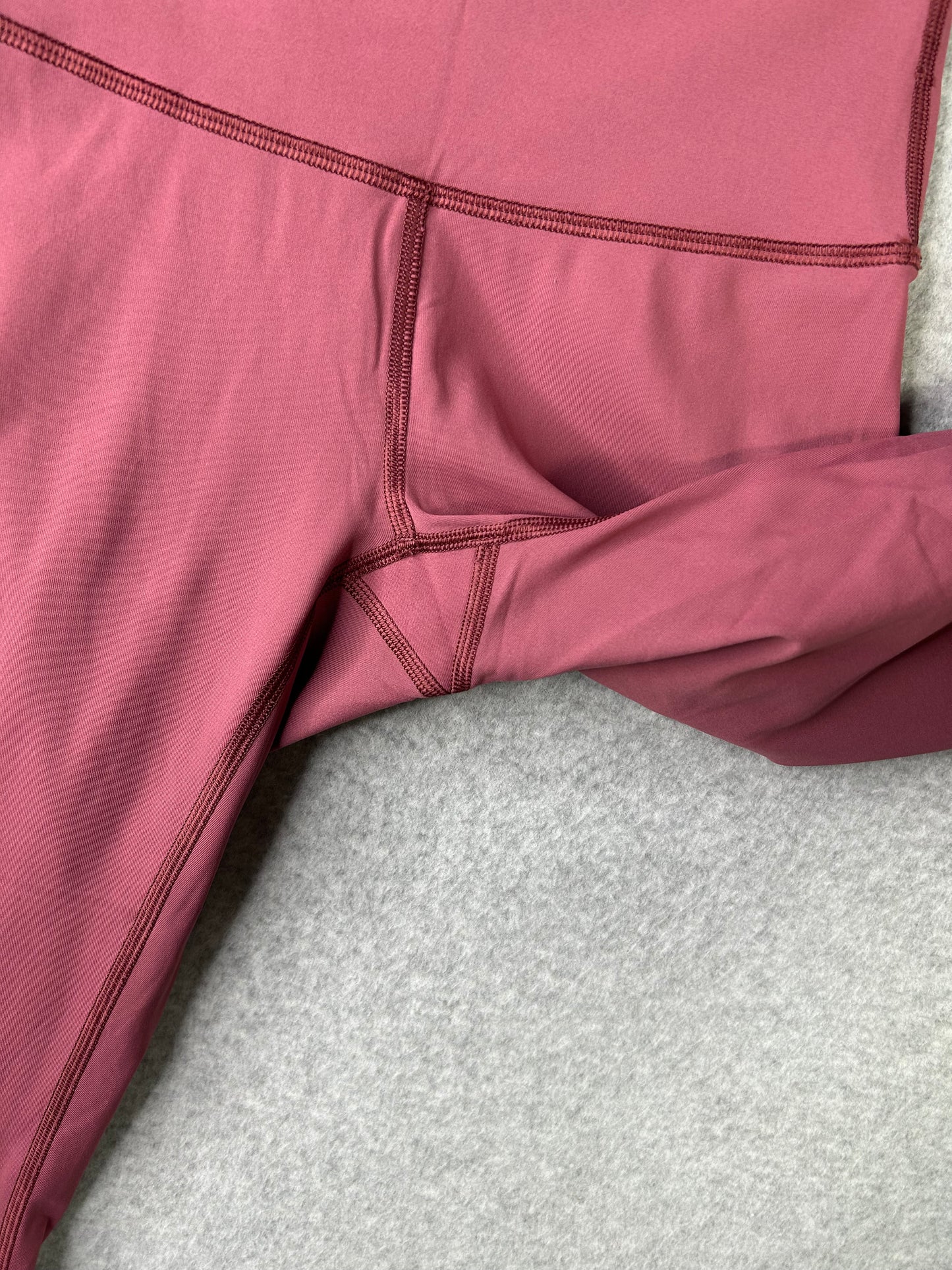 Lululemon Wunder Under Crop High-Rise Luxtreme 22" Size 2 Misty Merlot