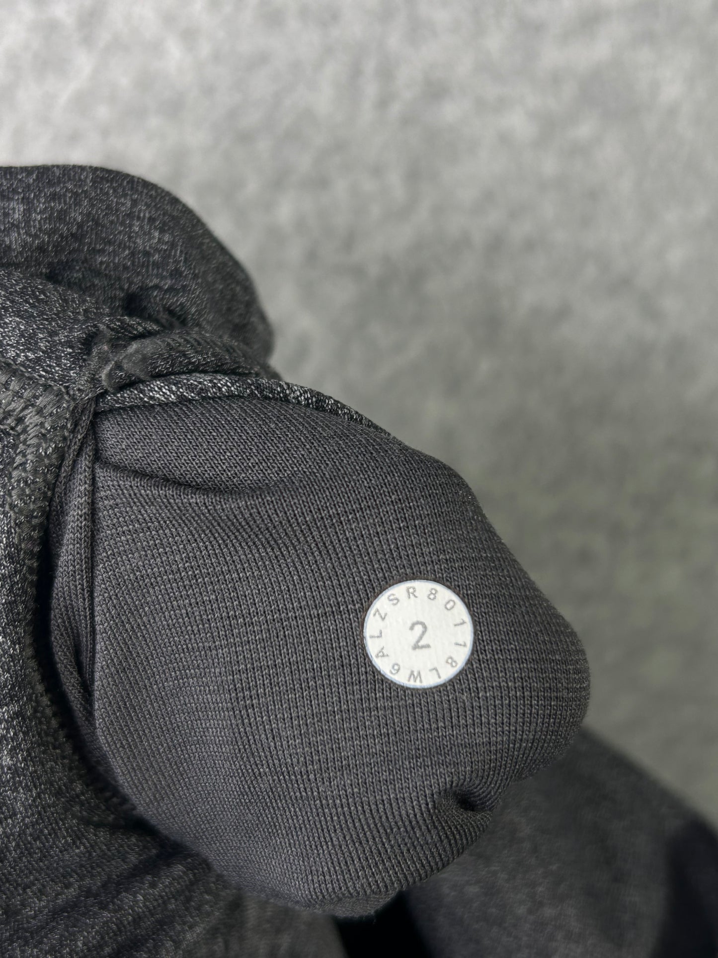 Lululemon Wunder Under Hi-Rise 1/2 Tight Luxtreme 18" Size 2 Heathered Black