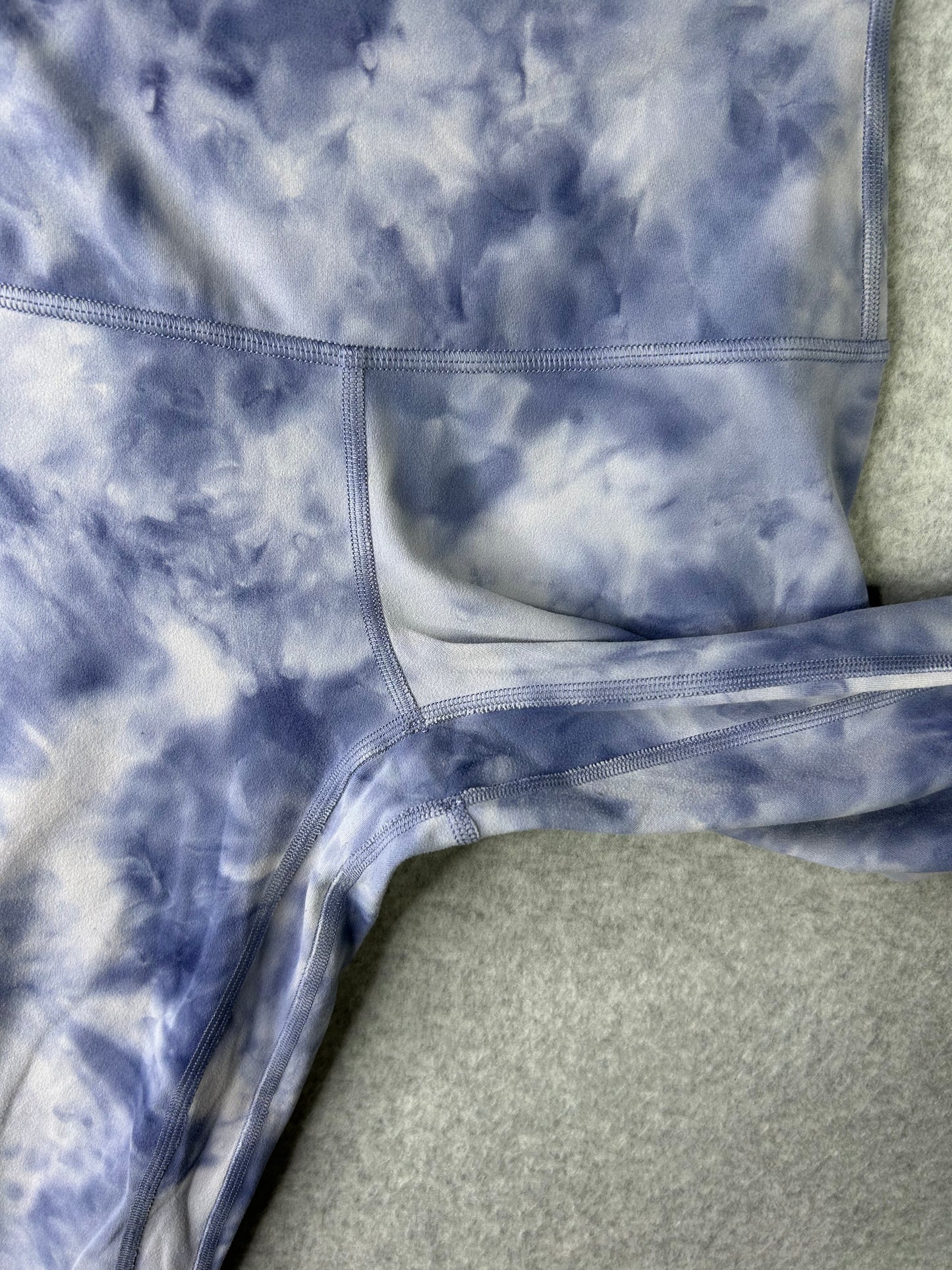 Lululemon Align Crop 22" Size 2 Diamond Dye  Iced Iris Peri Purple