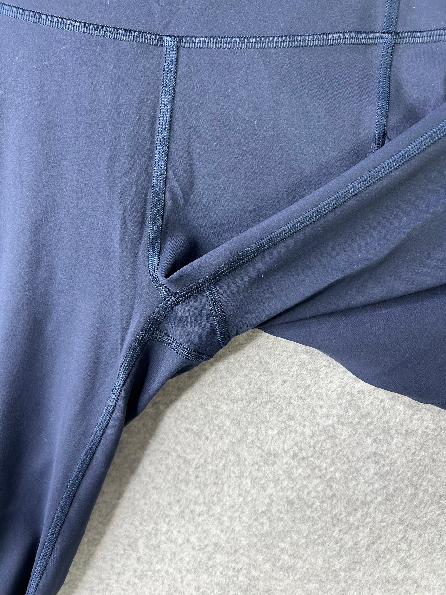 Lululemon Invigorate High-Rise Tight 25" Size 6 True Navy