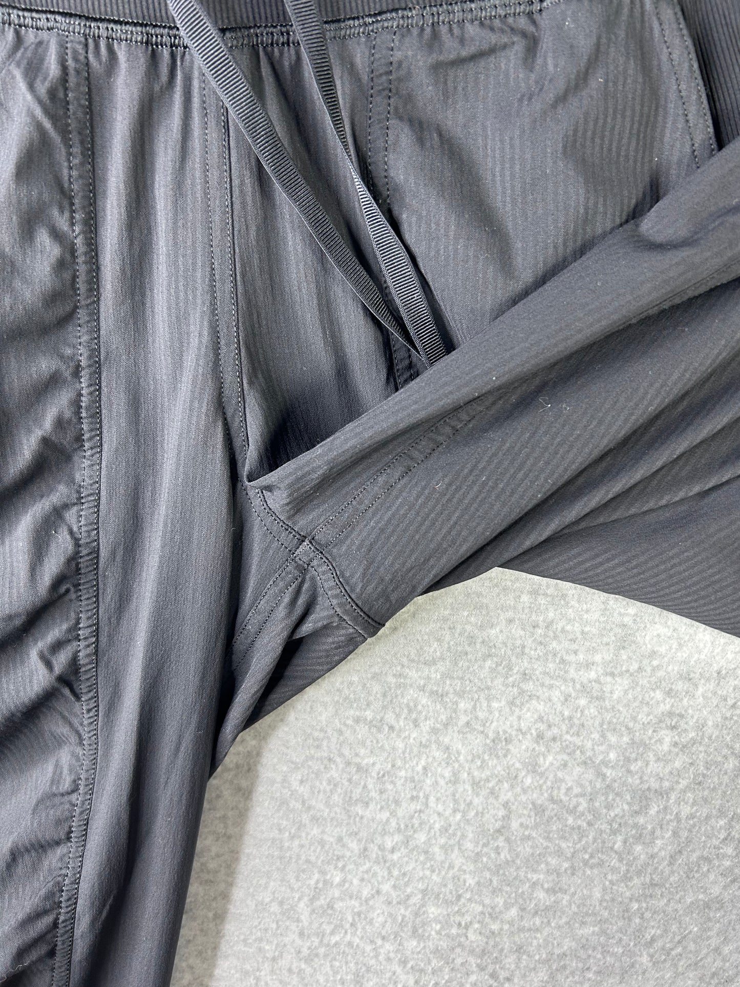 Lululemon Dance Studio Jogger 29" Size 2 Black