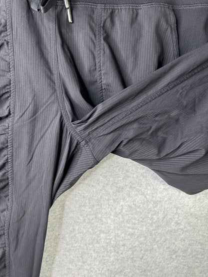 Lululemon Dance Studio Mid-Rise Jogger Size 6 Black (Square Dot)