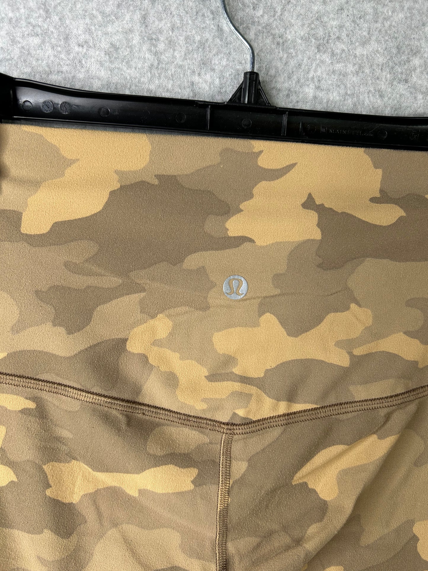 Lululemon Align High-Rise Pant 25" Size 8 Heritage 365 Camo Beige Multi