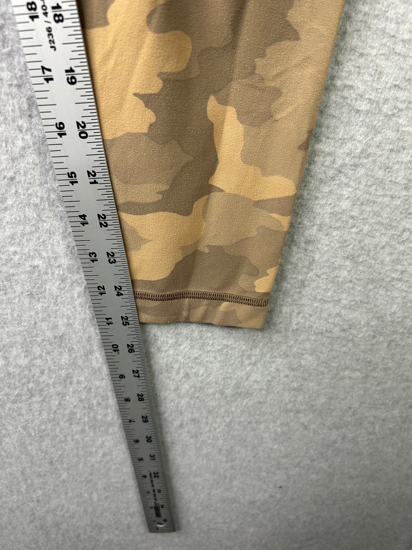 Lululemon Align High-Rise Pant 25" Size 8 Heritage 365 Camo Beige Multi