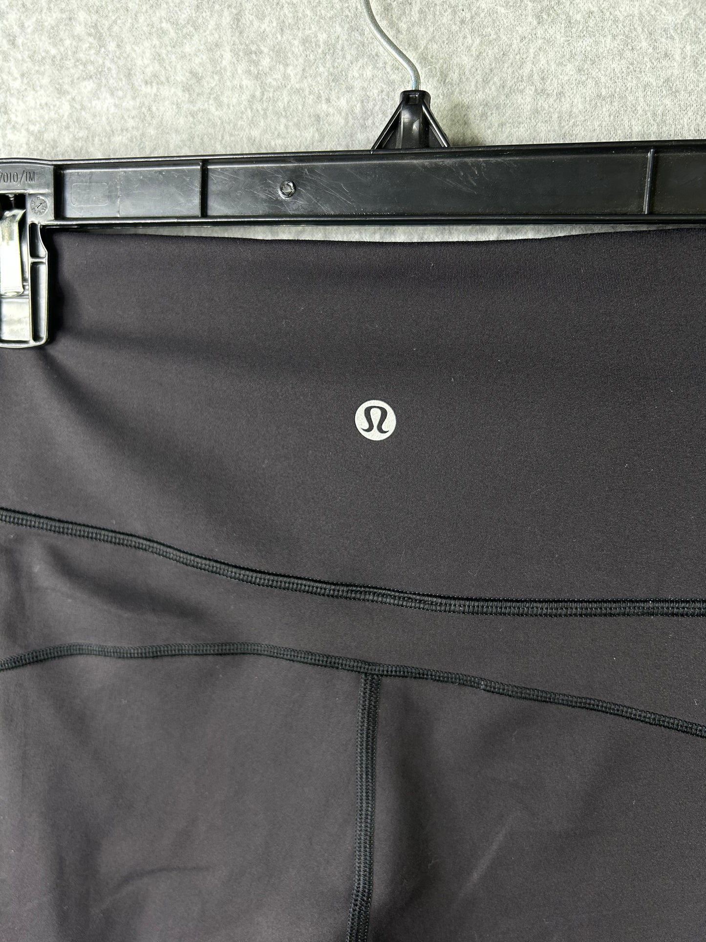 Lululemon In Movement Tight 25" Everlux Size 8 Black