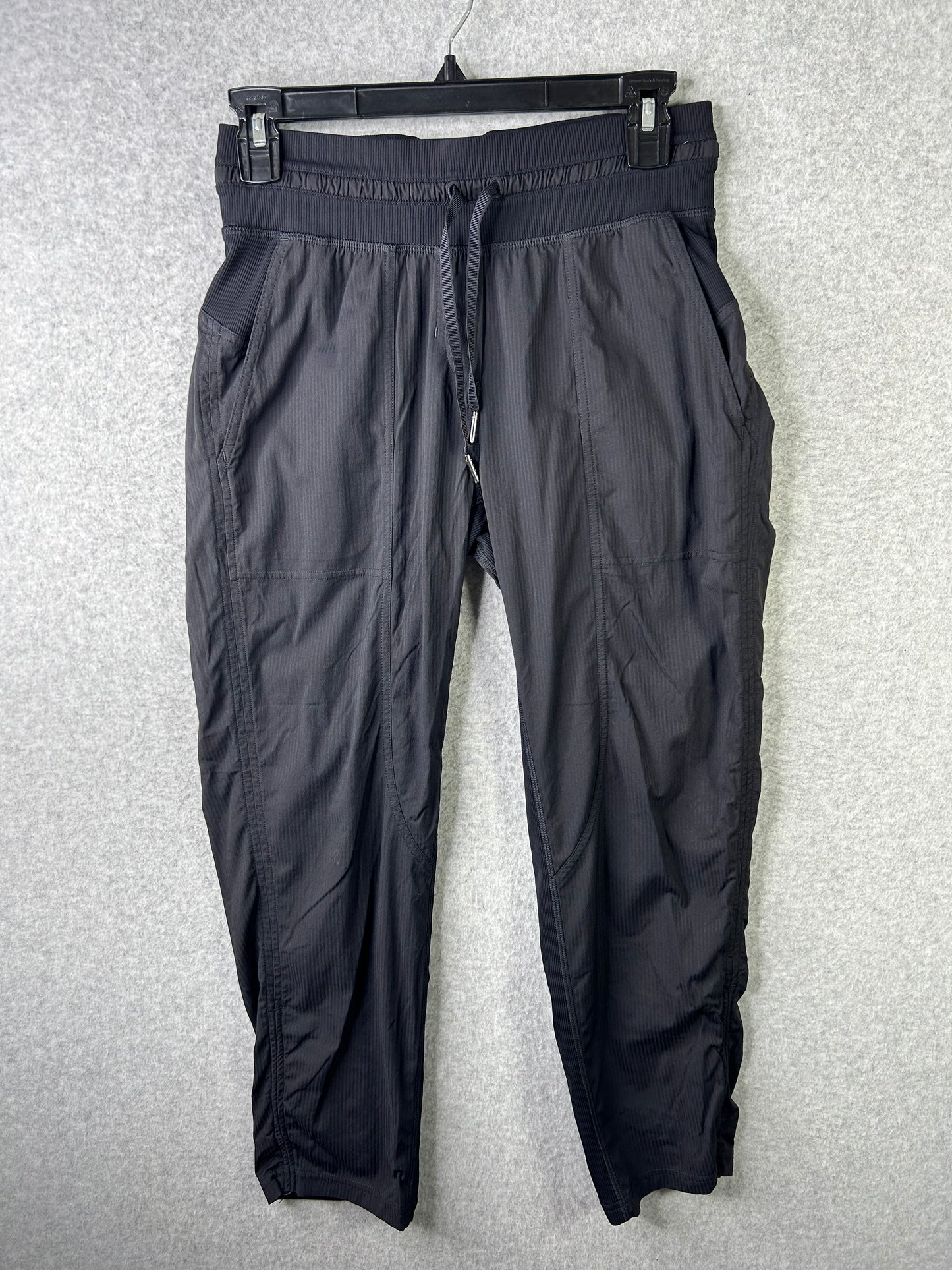 Lululemon Dance Studio Crop 24" Size 4 Black