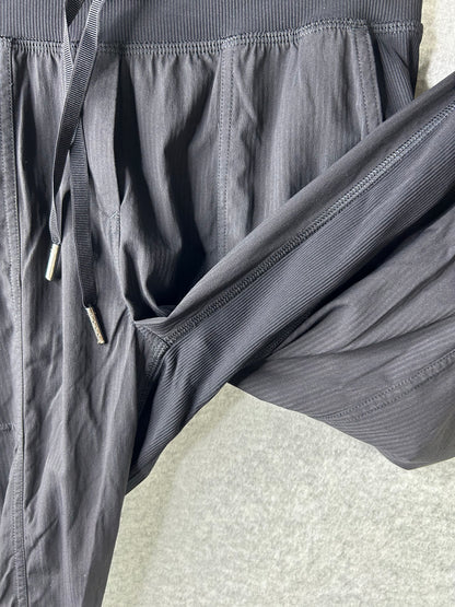 Lululemon Dance Studio Crop 24" Size 4 Black