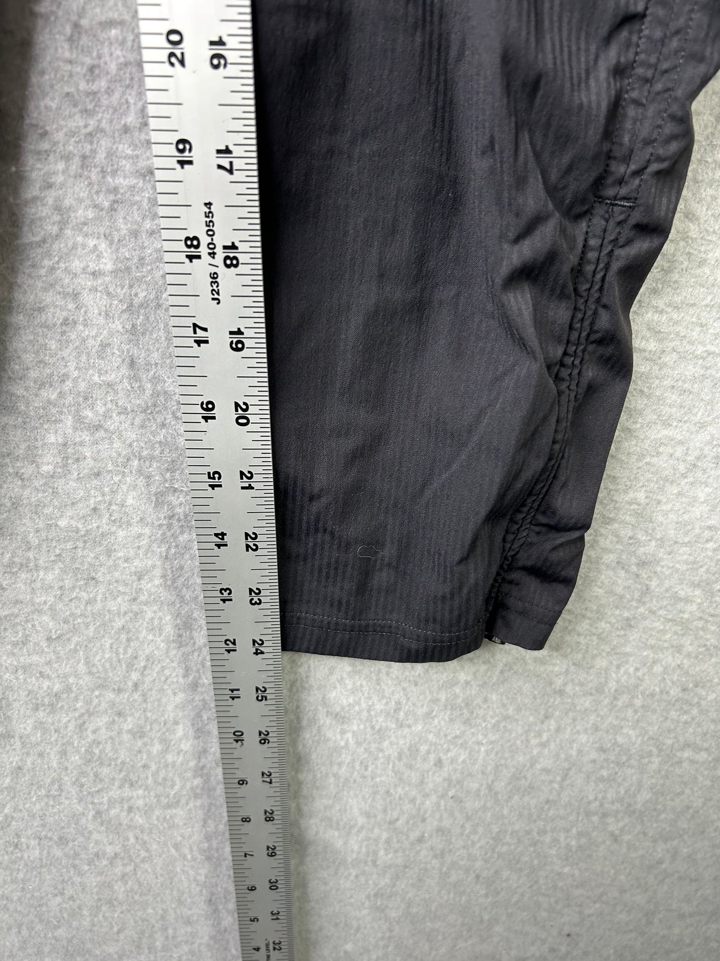 Lululemon Dance Studio Crop 24" Size 4 Black