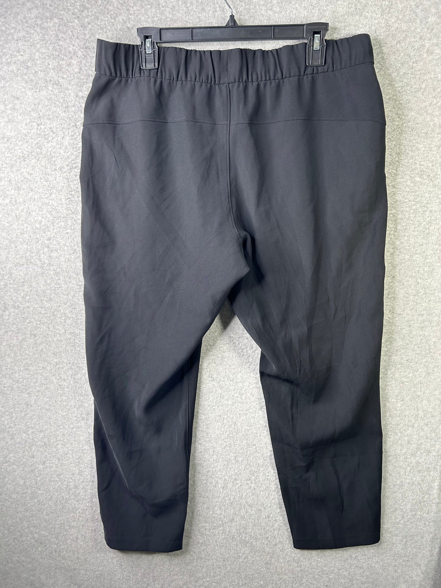 Lululemon On The Fly Pant Woven 28" Size 12 Black