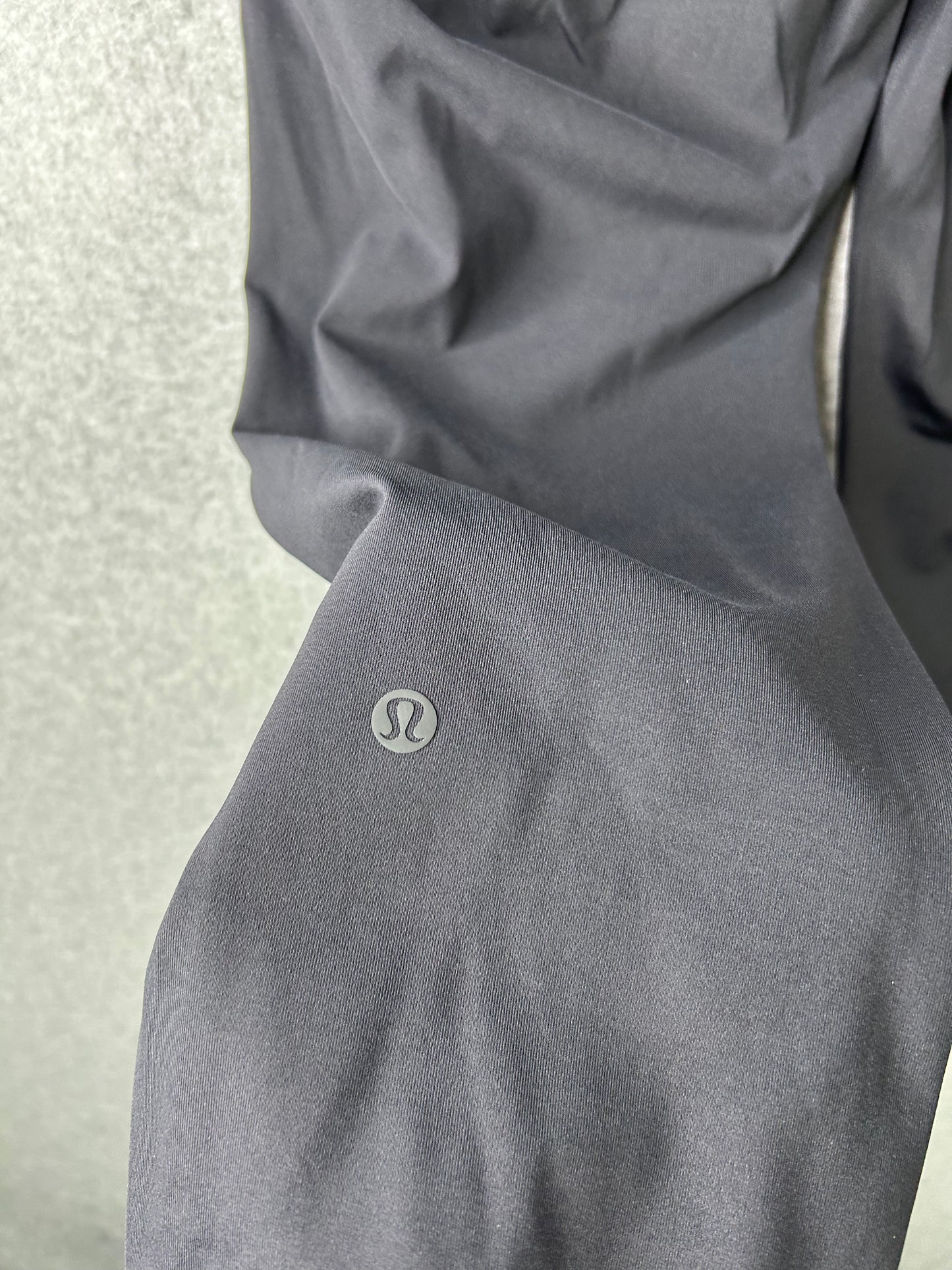 Lululemon On The Fly Crop 24" Size 4 Black