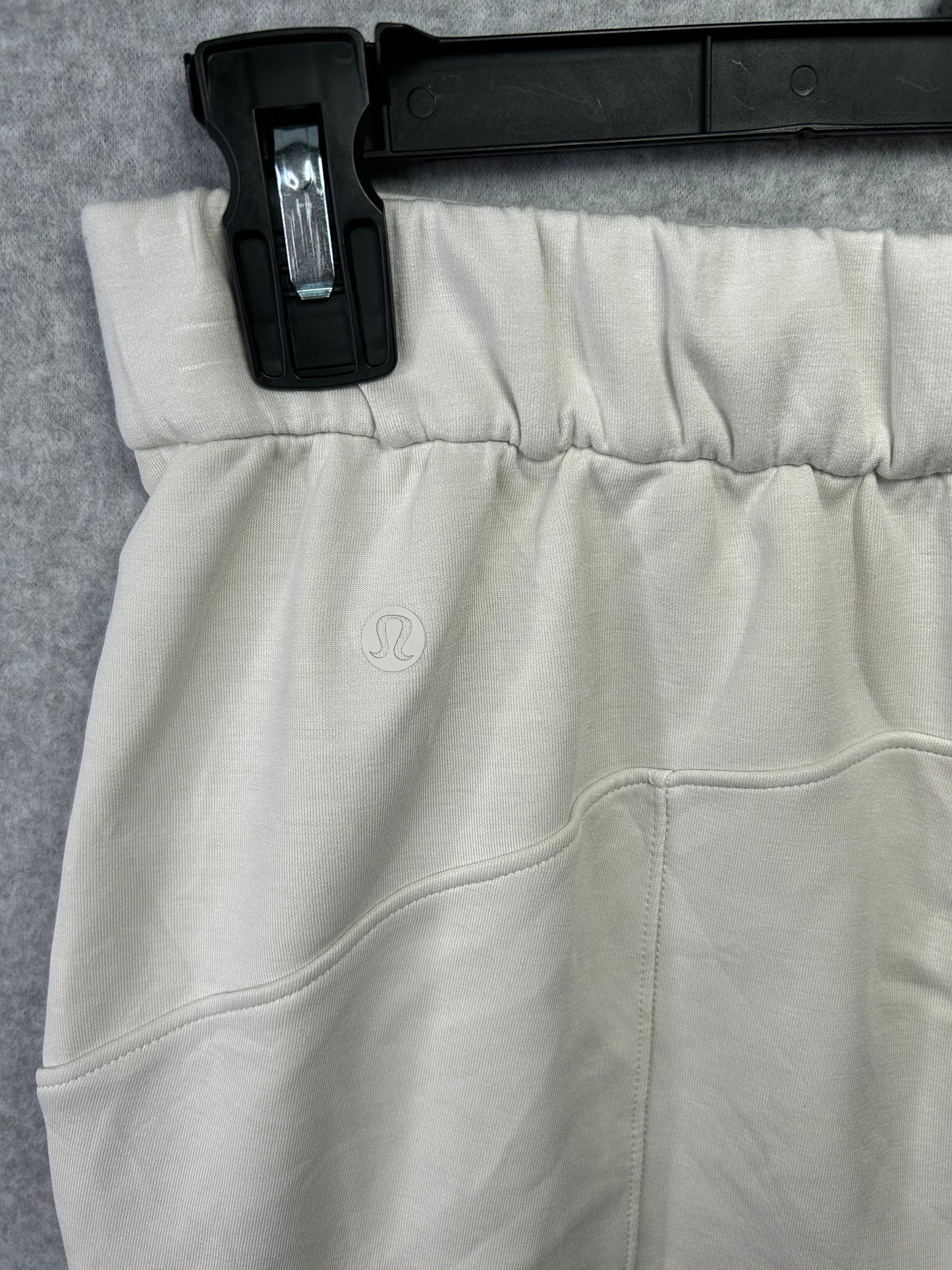 Lululemon Softstreme Relaxed High-Rise Pant Size 6 White Opal
