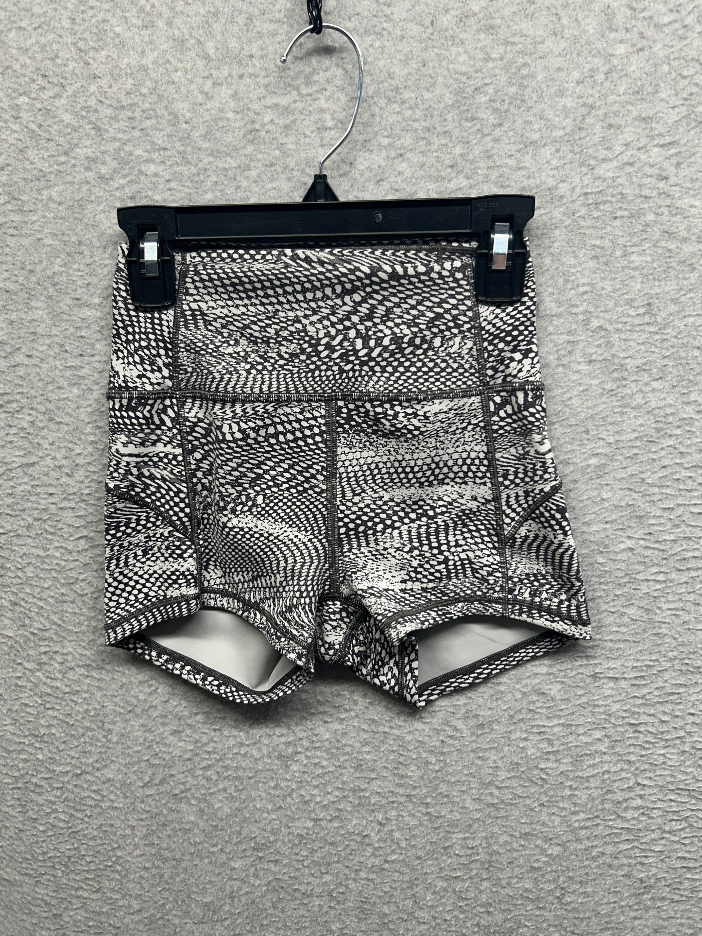Lululemon In Movement Short Everlux 2.5" Size 2 Swerve Vapor Metal Grey