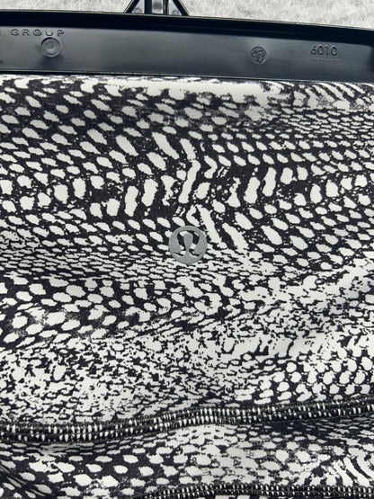 Lululemon In Movement Short Everlux 2.5" Size 2 Swerve Vapor Metal Grey