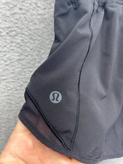 Lululemon Hotty Hot Short High-Rise 2.5" Size 2 (Square) Black
