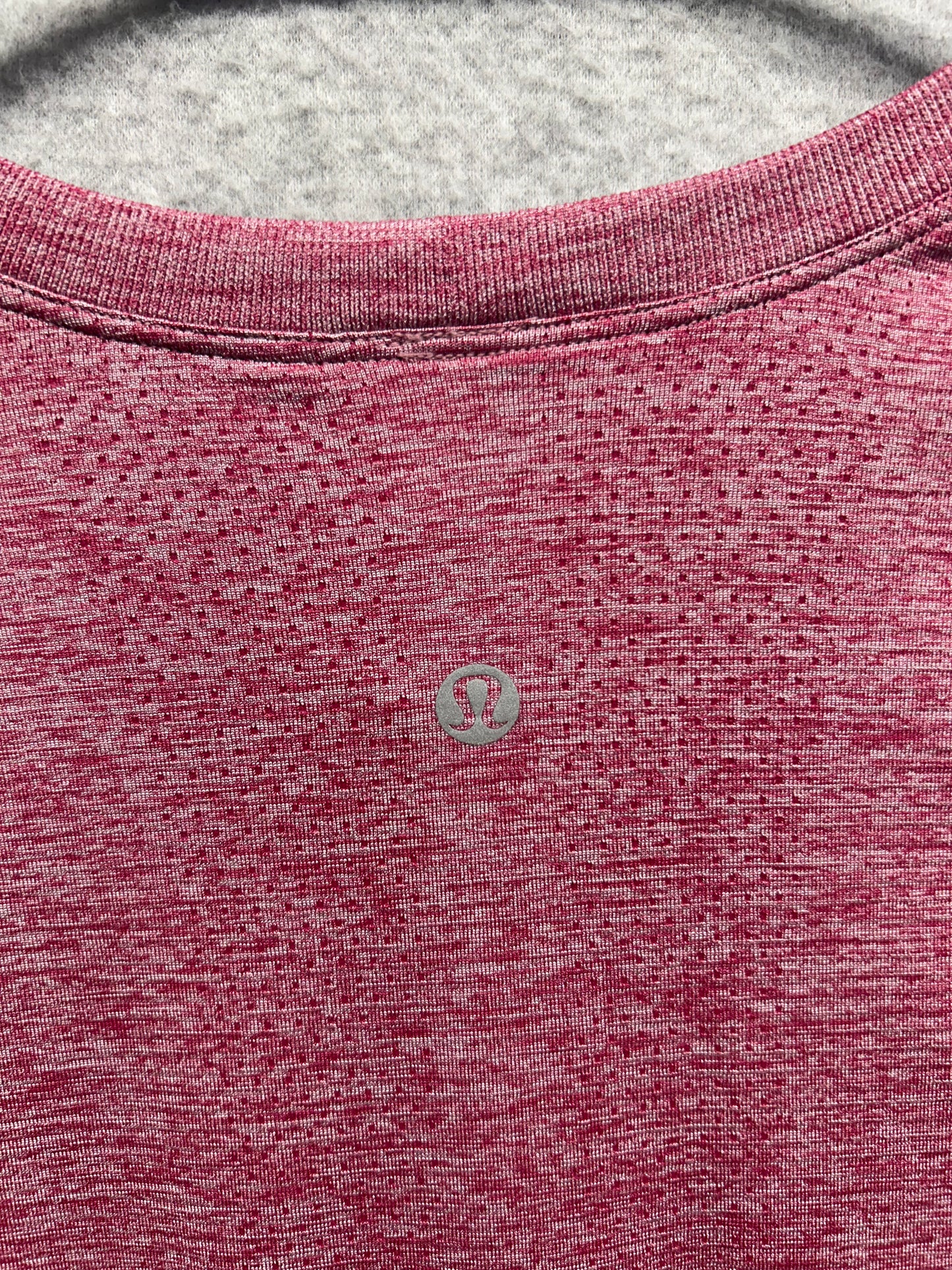 Lululemon Swiftly Relaxed-Fit Long Sleeve Shirt Size 2 Pomegranate