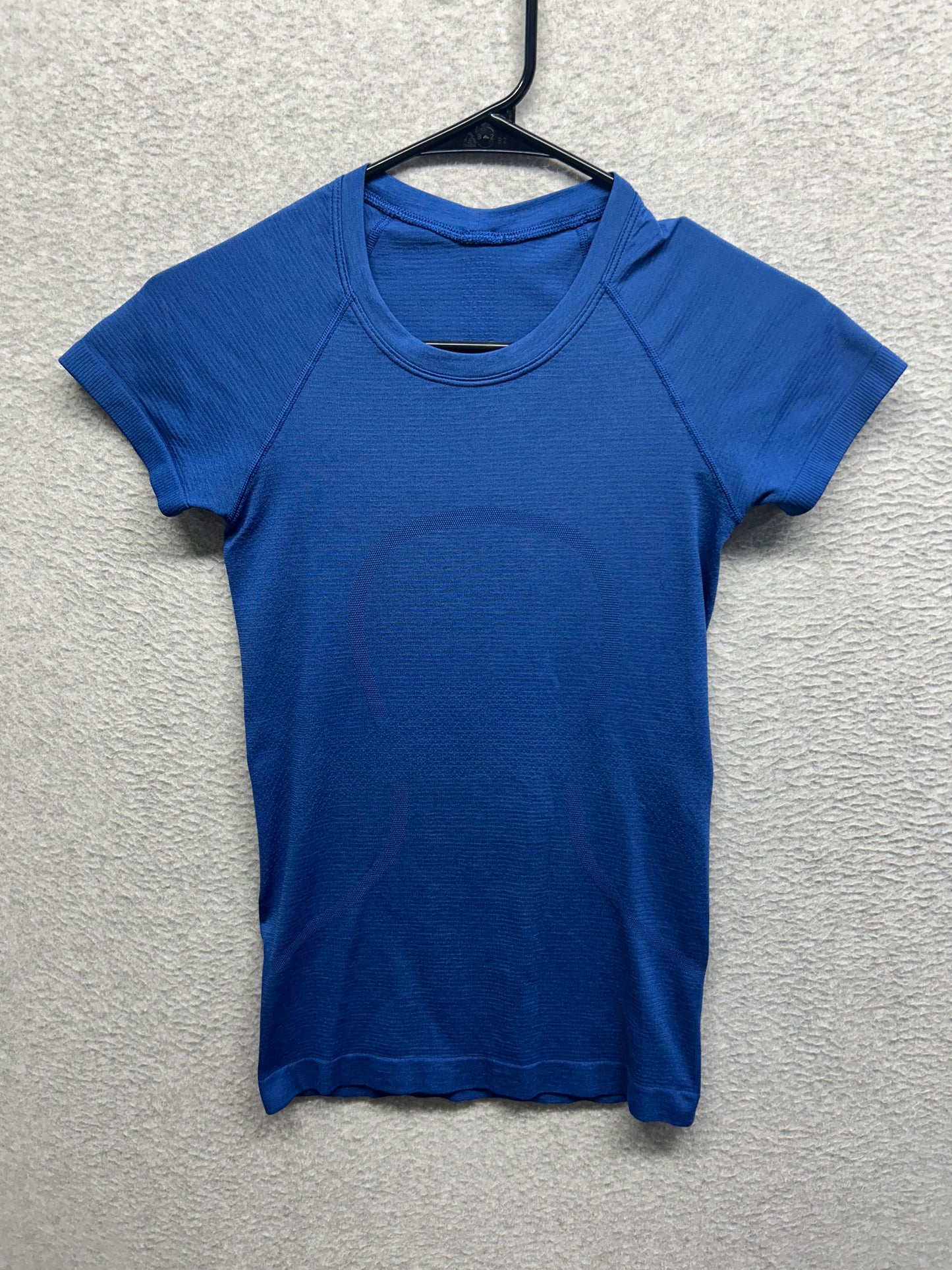 Lululemon Swiftly Tech Short Sleeve Shirt 2.0 Size 2 Blue