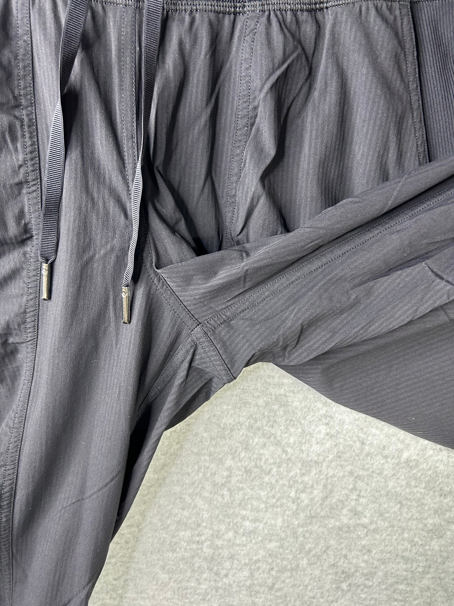 Lululemon Dance Studio Jogger 29" Size 4 Black
