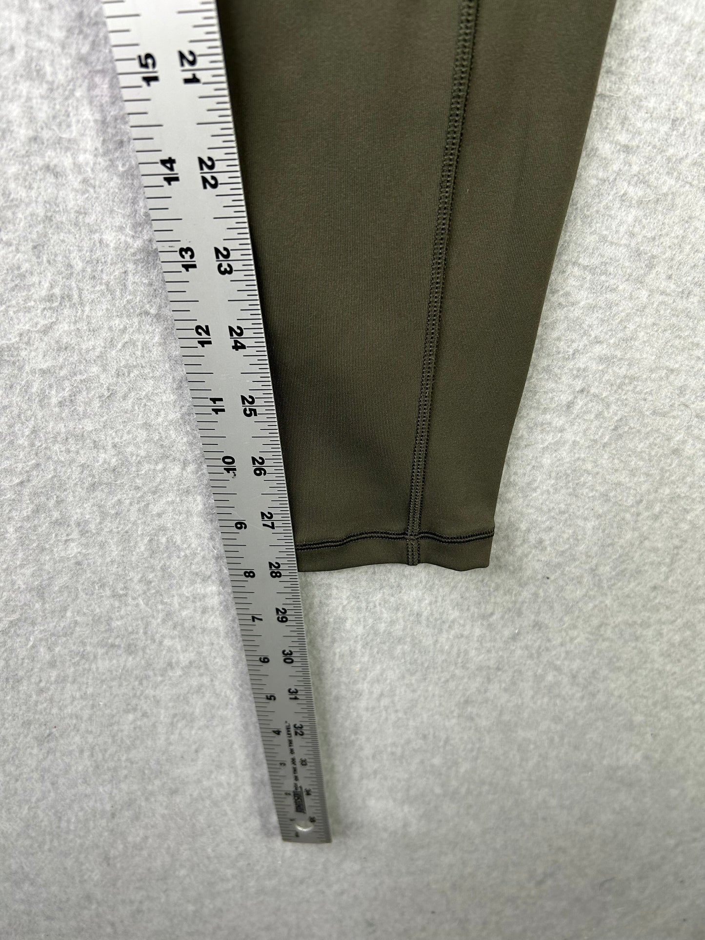 Lululemon Speed Up Tight Full-On Luxtreme 28" Size 6 Dark Olive